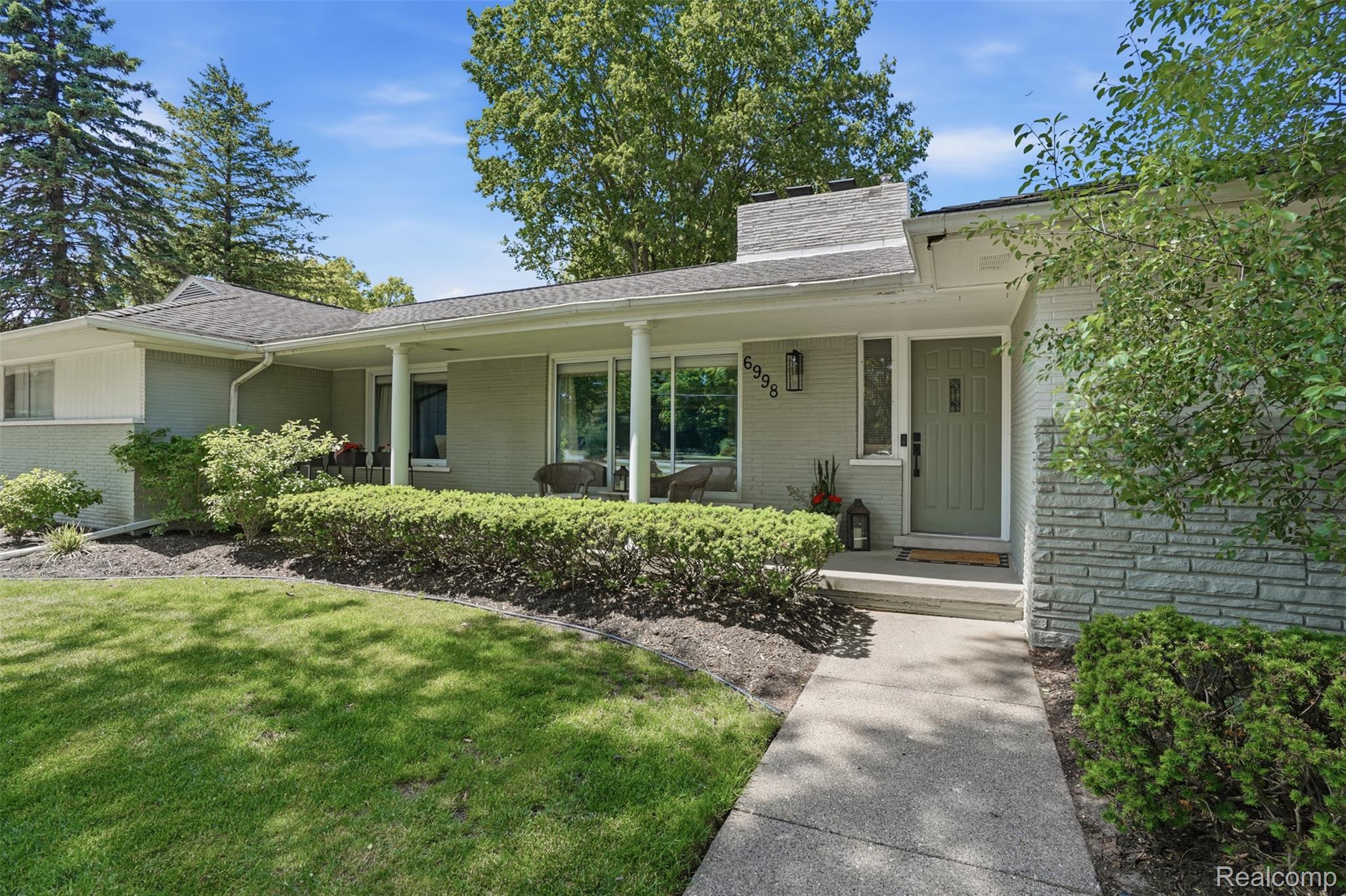 6998 Meadowlake Road