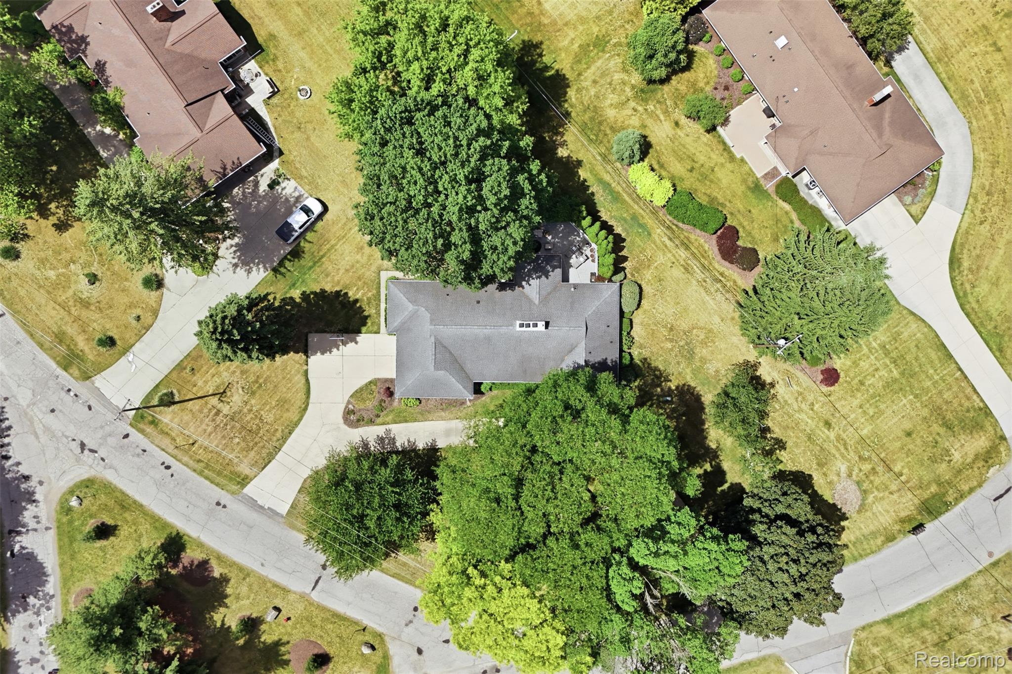 6998 Meadowlake Road