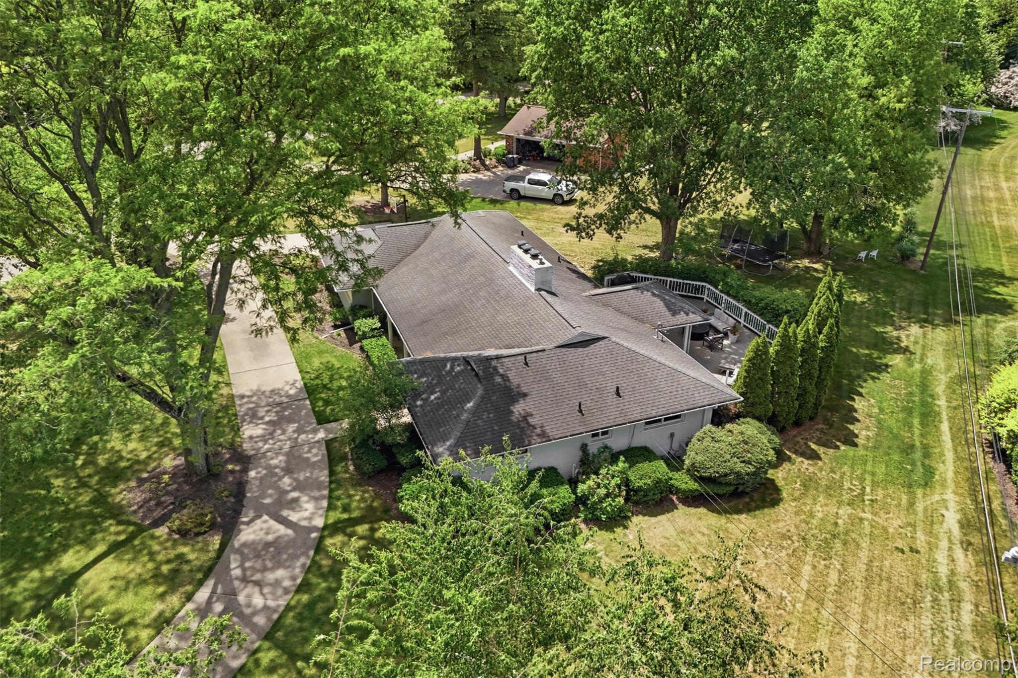 6998 Meadowlake Road