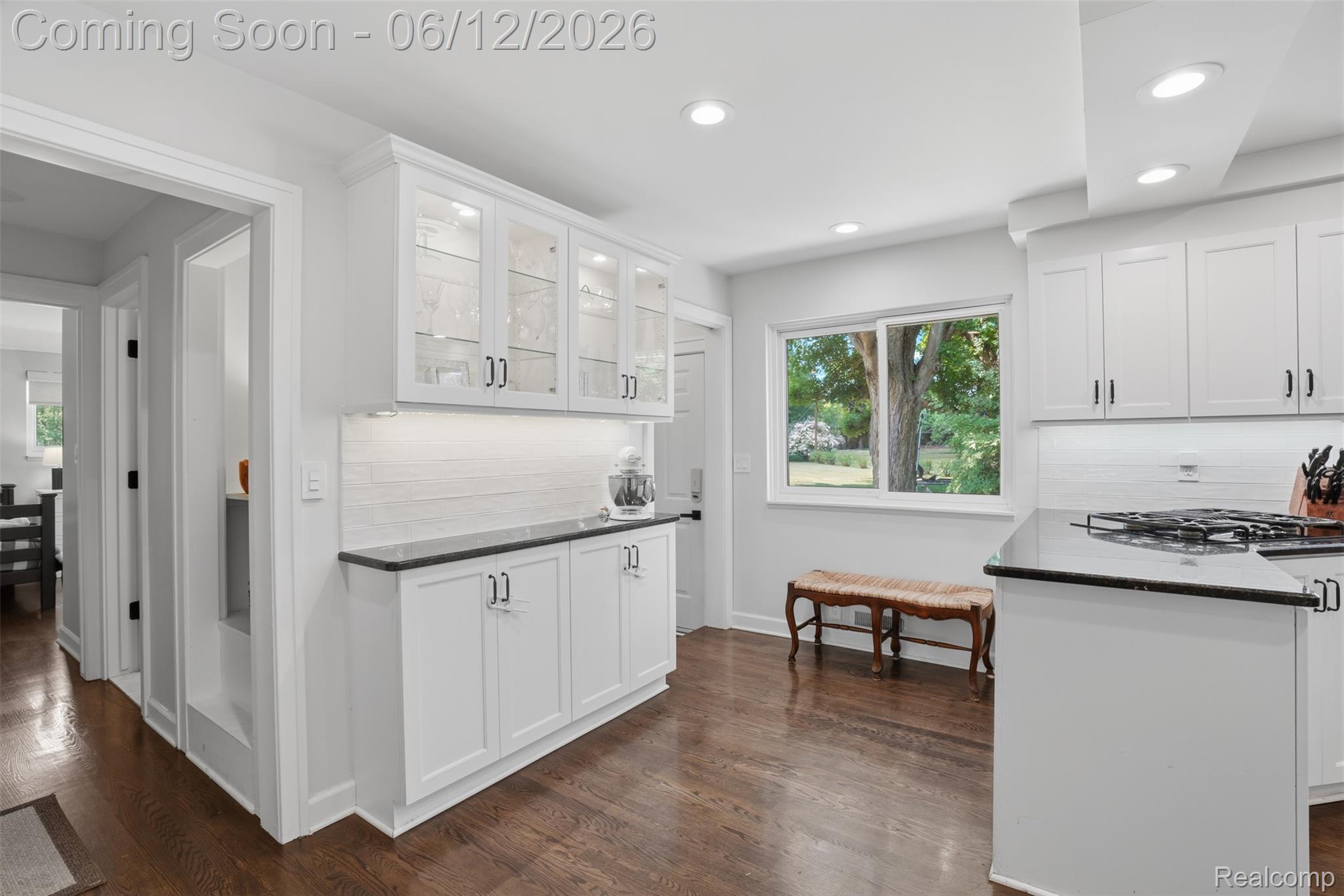 6998 Meadowlake Road