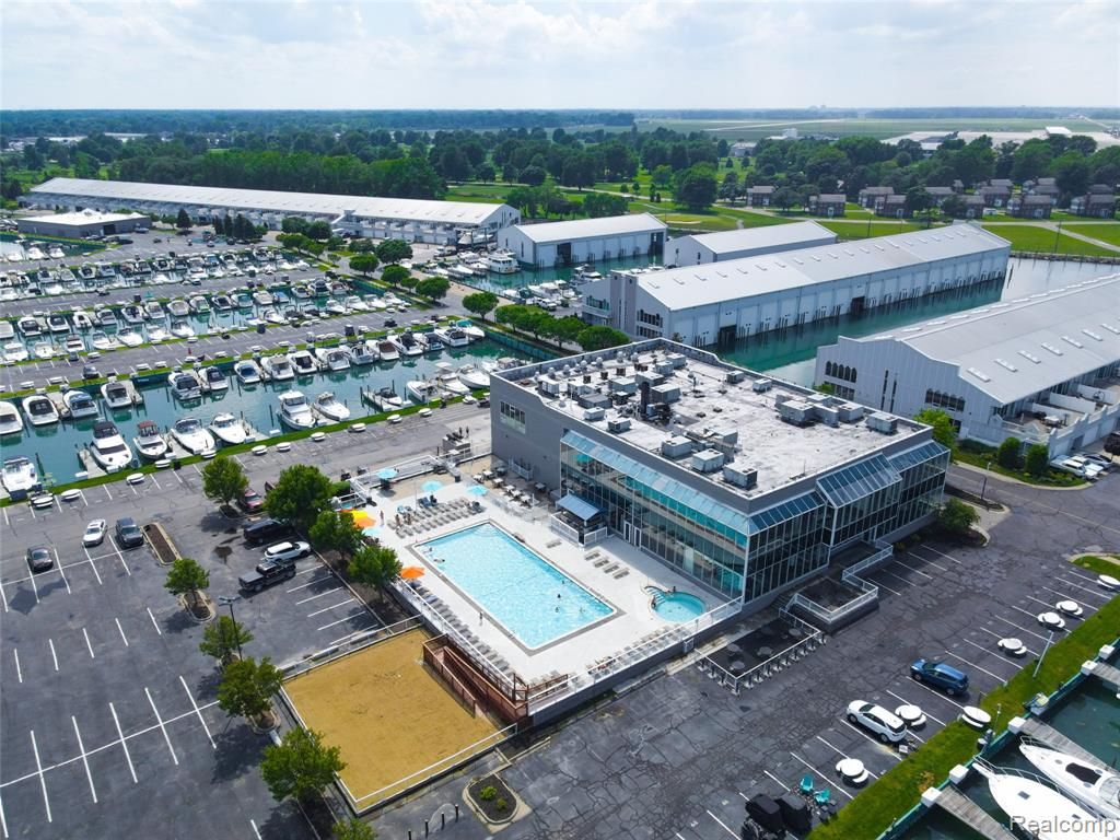 53 SEA RAY Boulevard