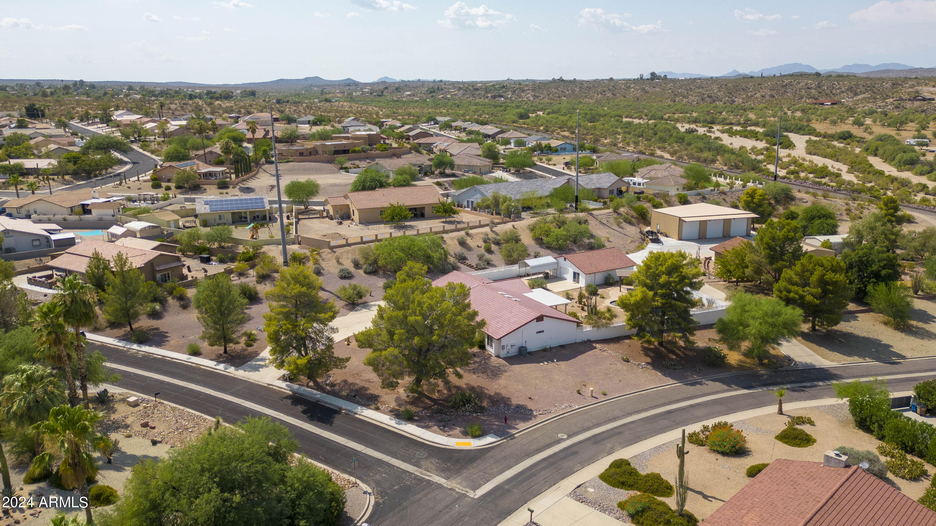 780 W SANTA FE Drive