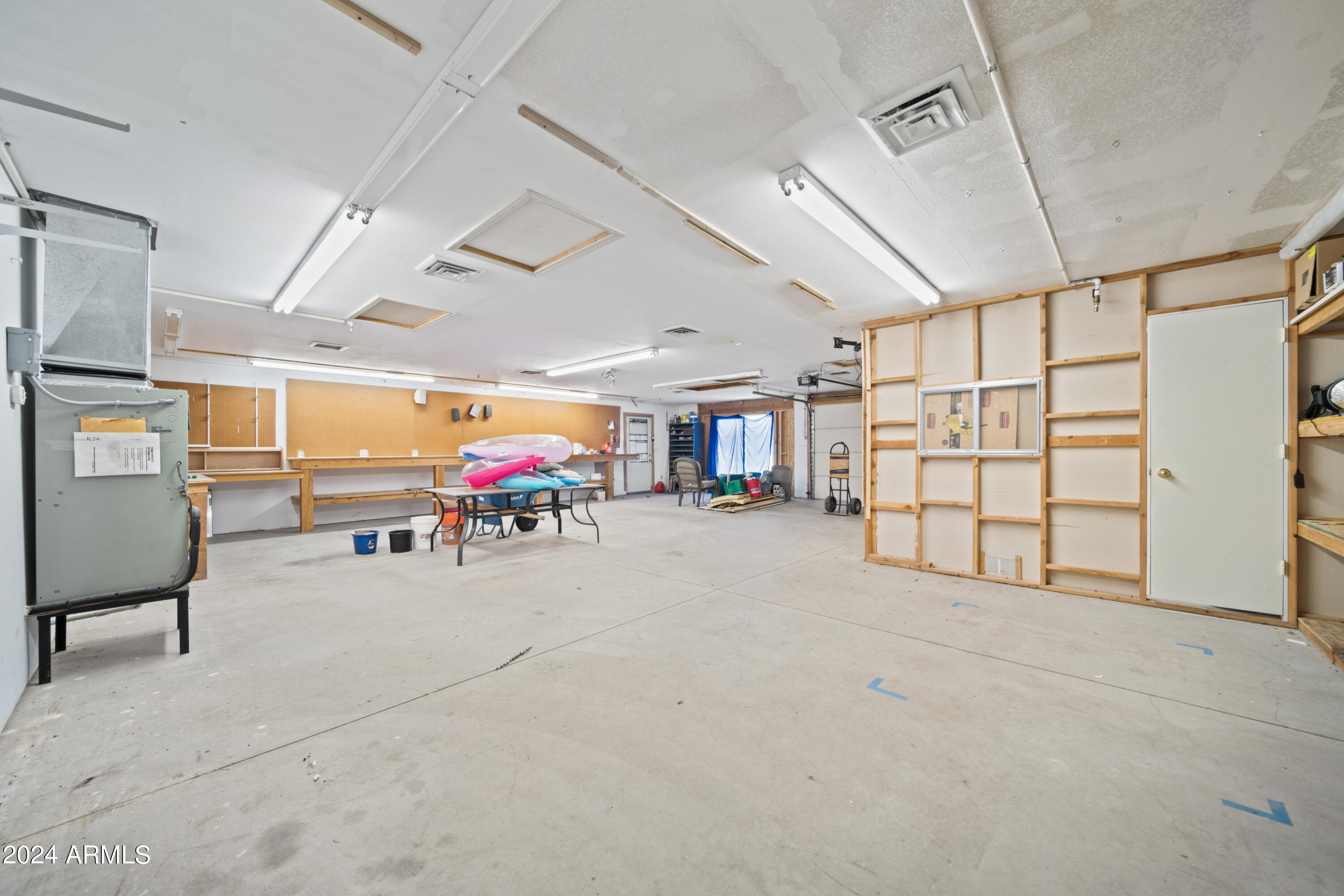 780 W SANTA FE Drive