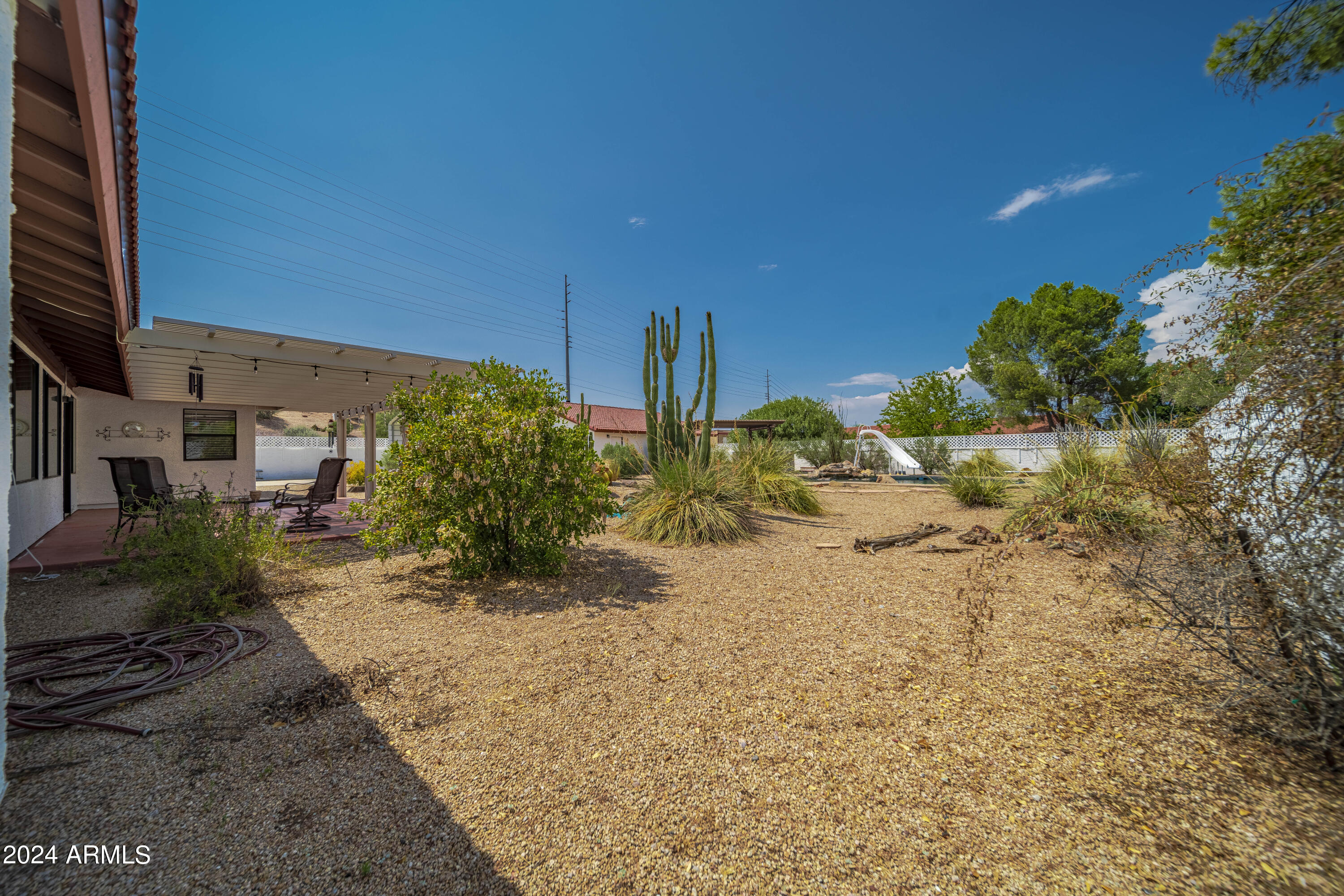 780 W SANTA FE Drive