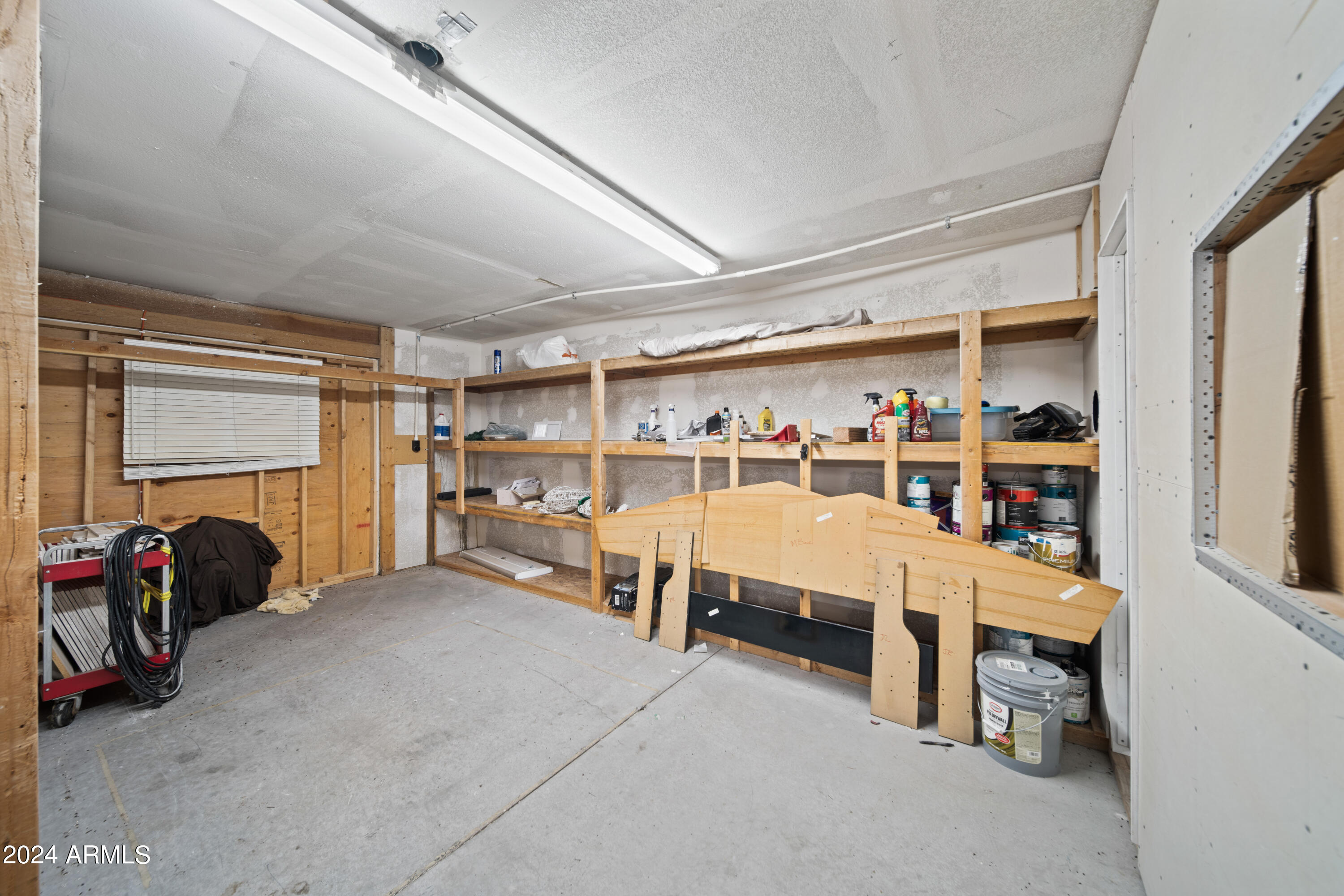 780 W SANTA FE Drive