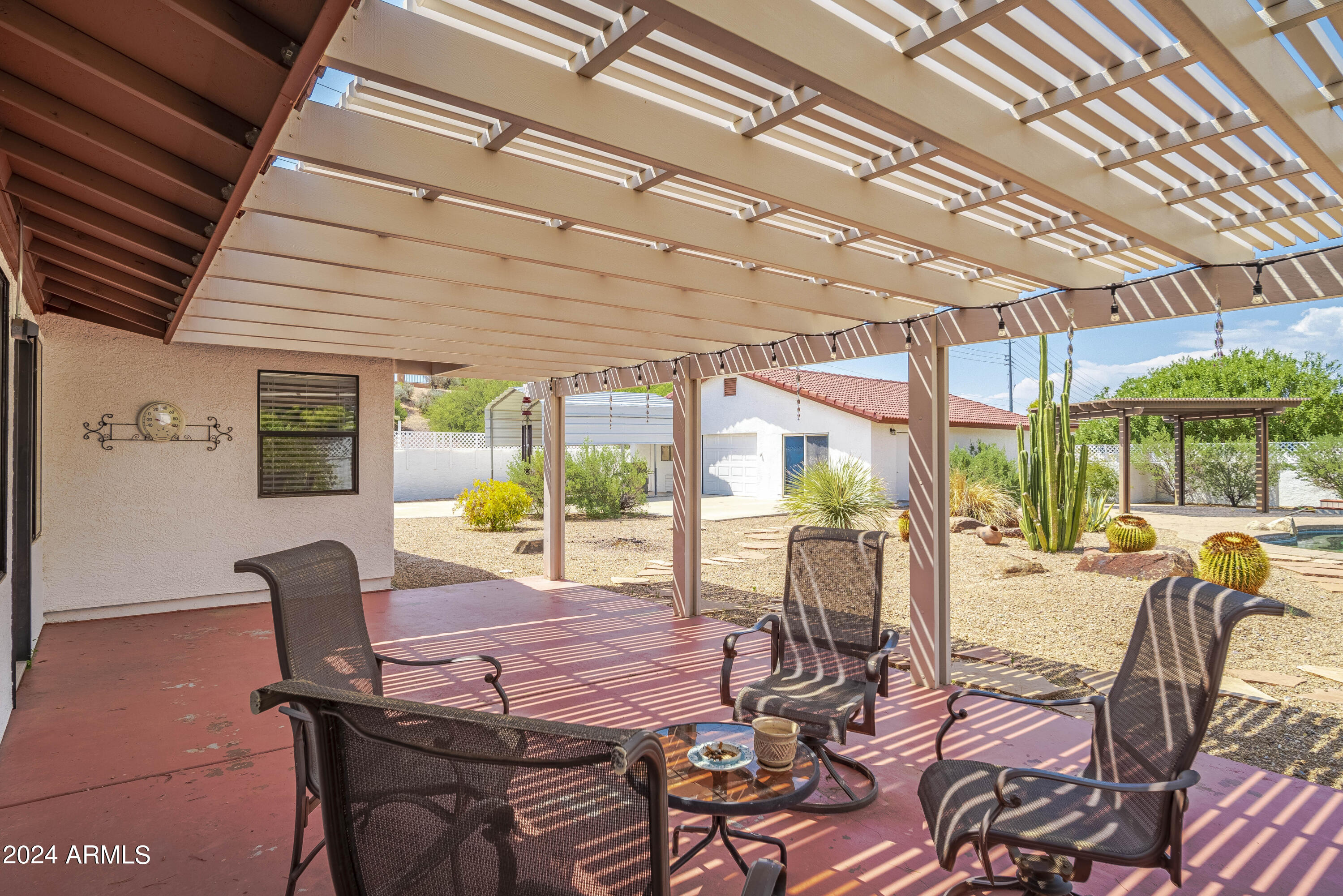 780 W SANTA FE Drive