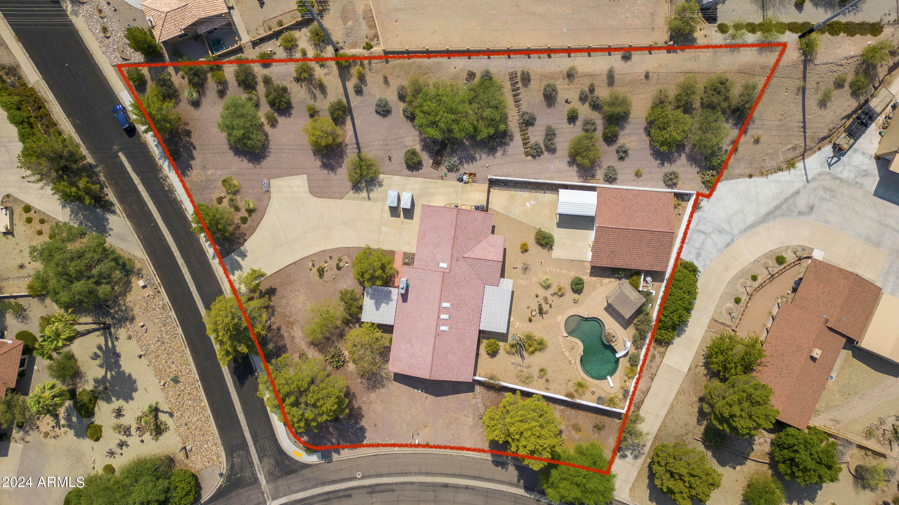 780 W SANTA FE Drive