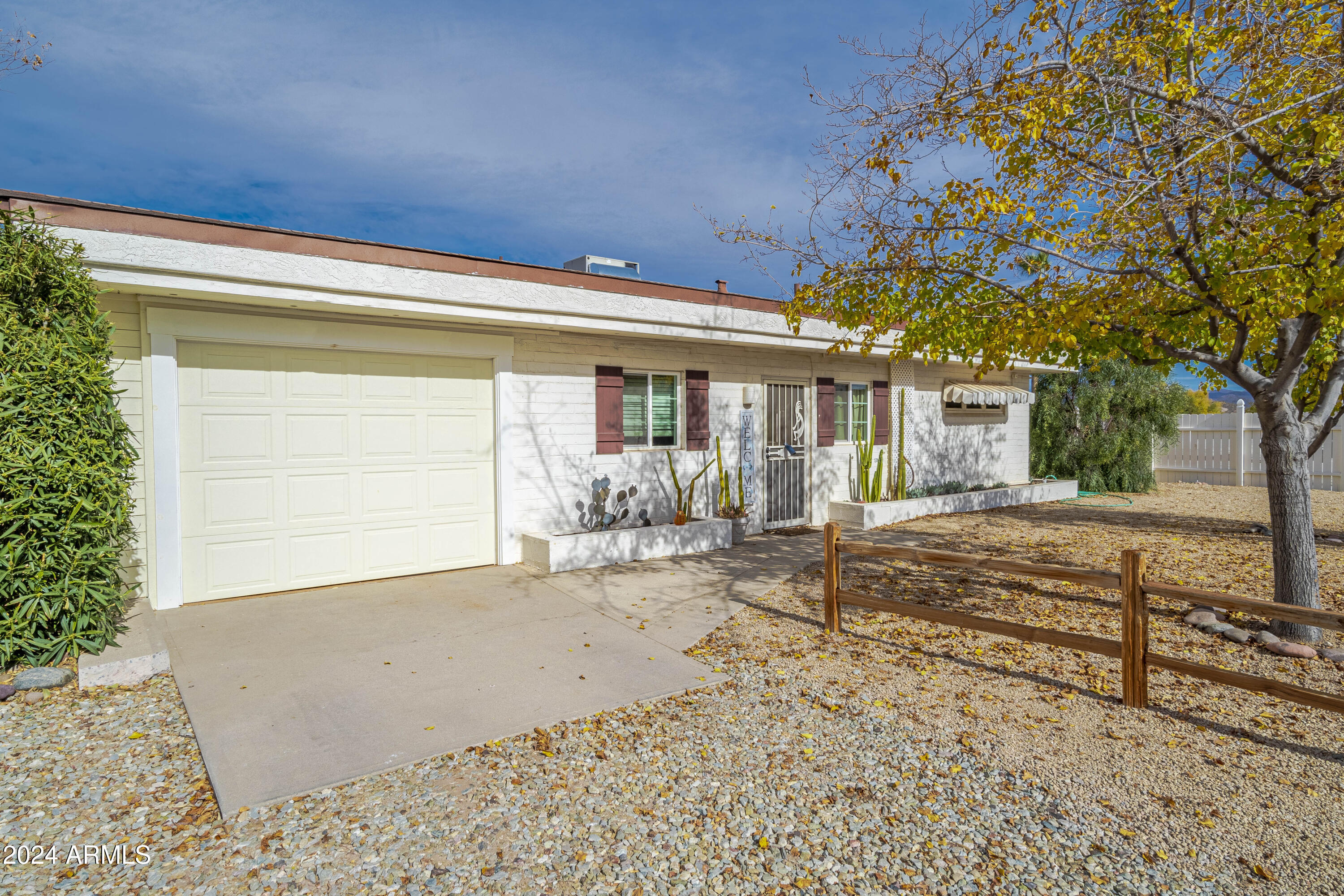790 W LA GOLONDRINA Drive