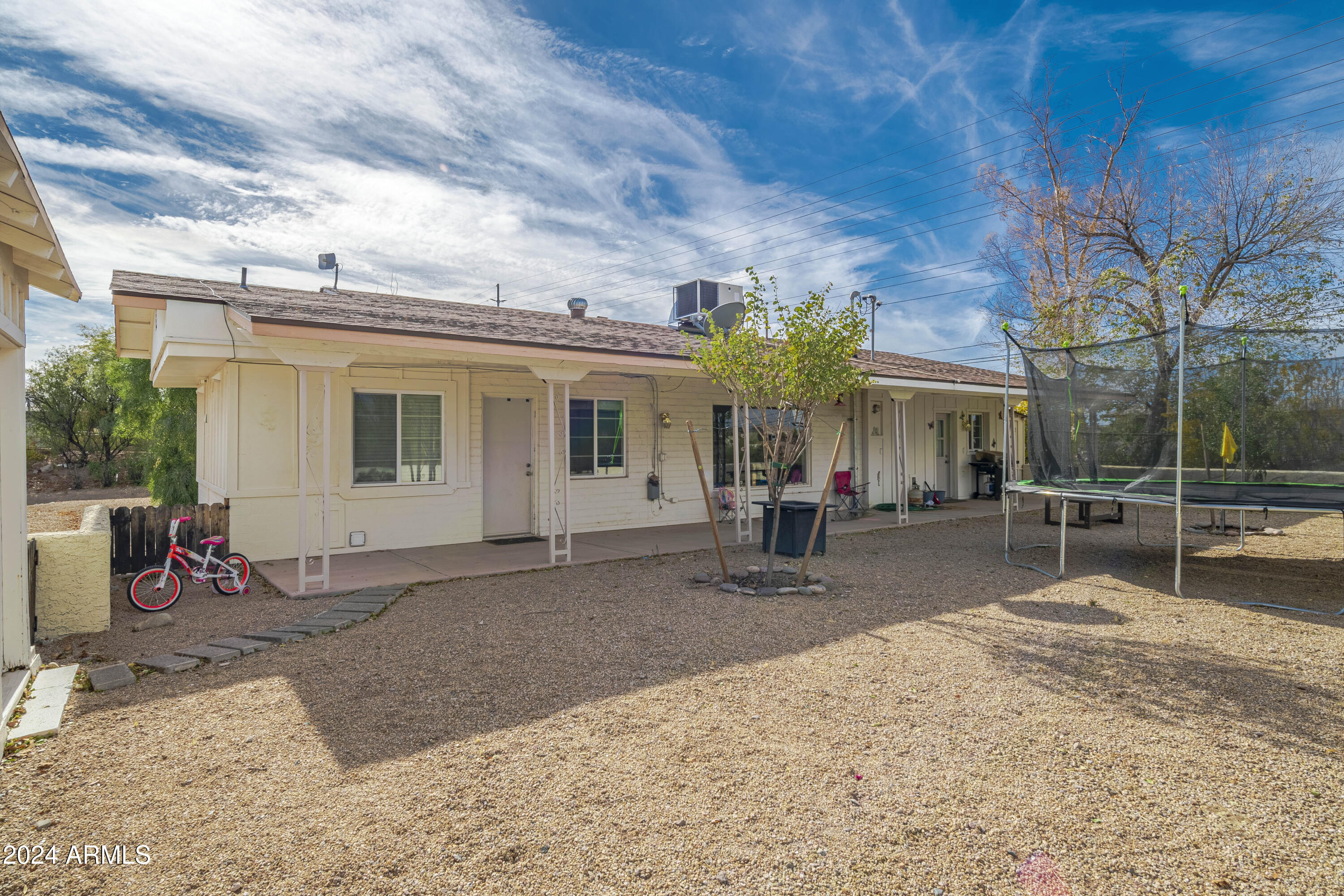 790 W LA GOLONDRINA Drive