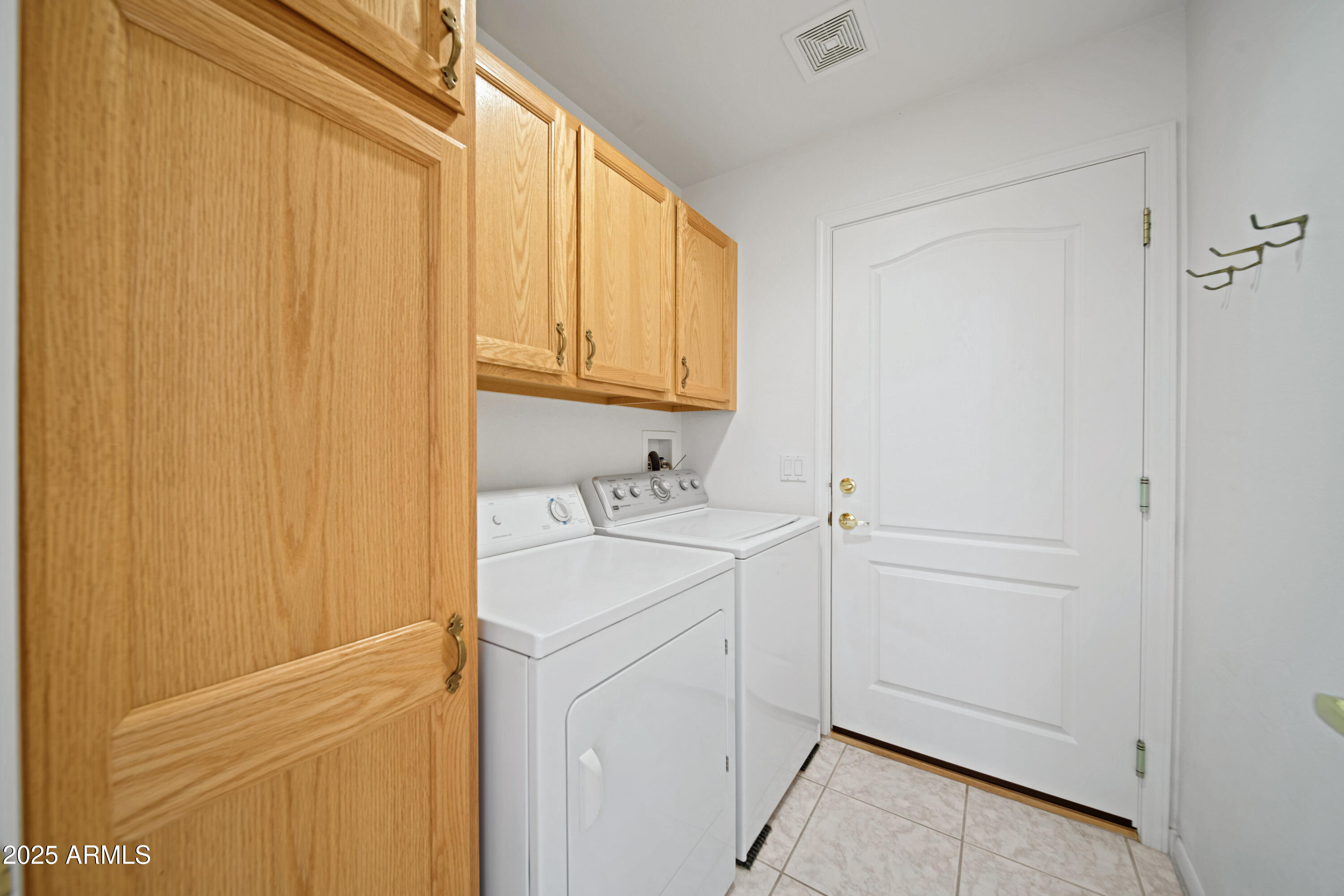 980 W SANTA FE Drive