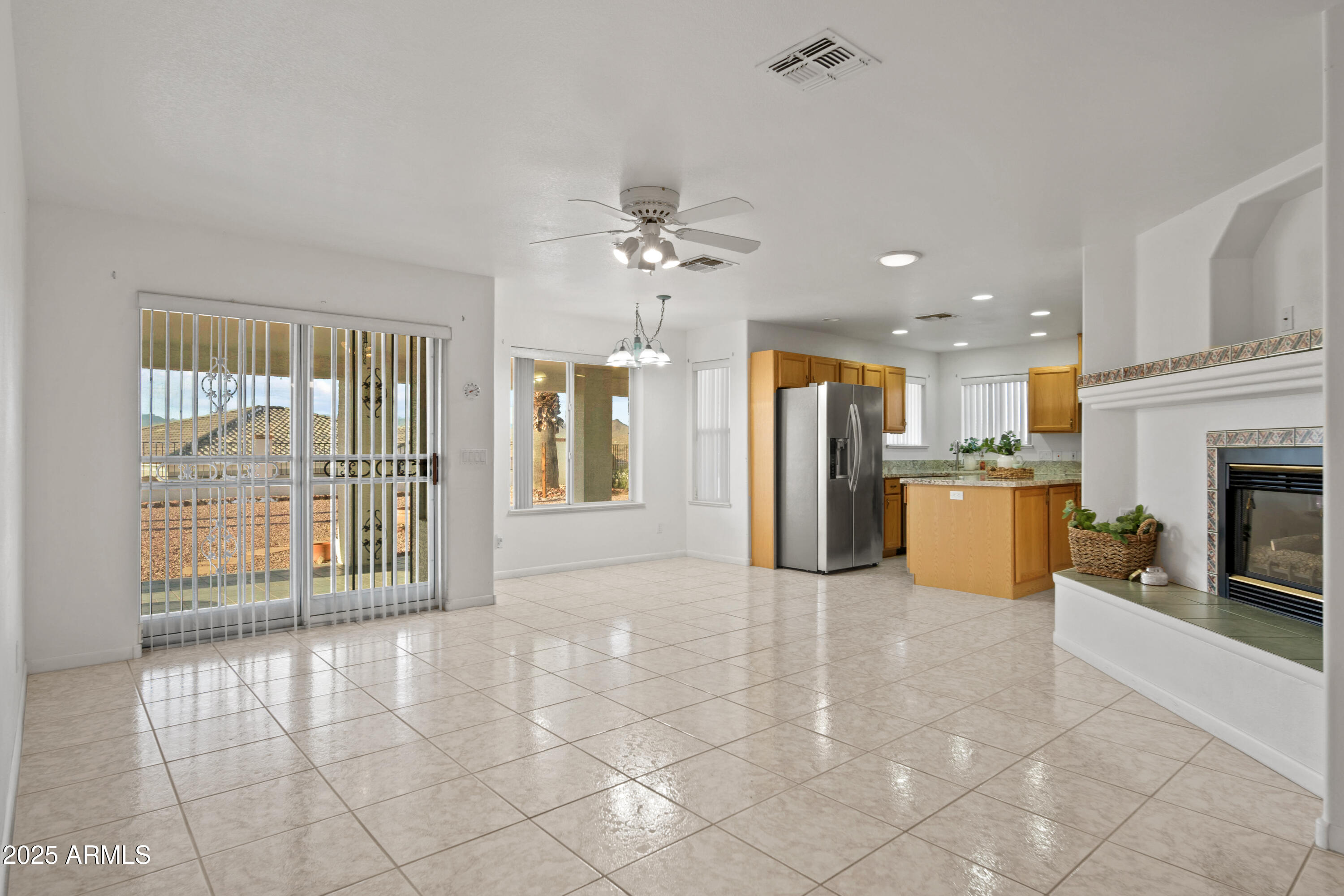 980 W SANTA FE Drive