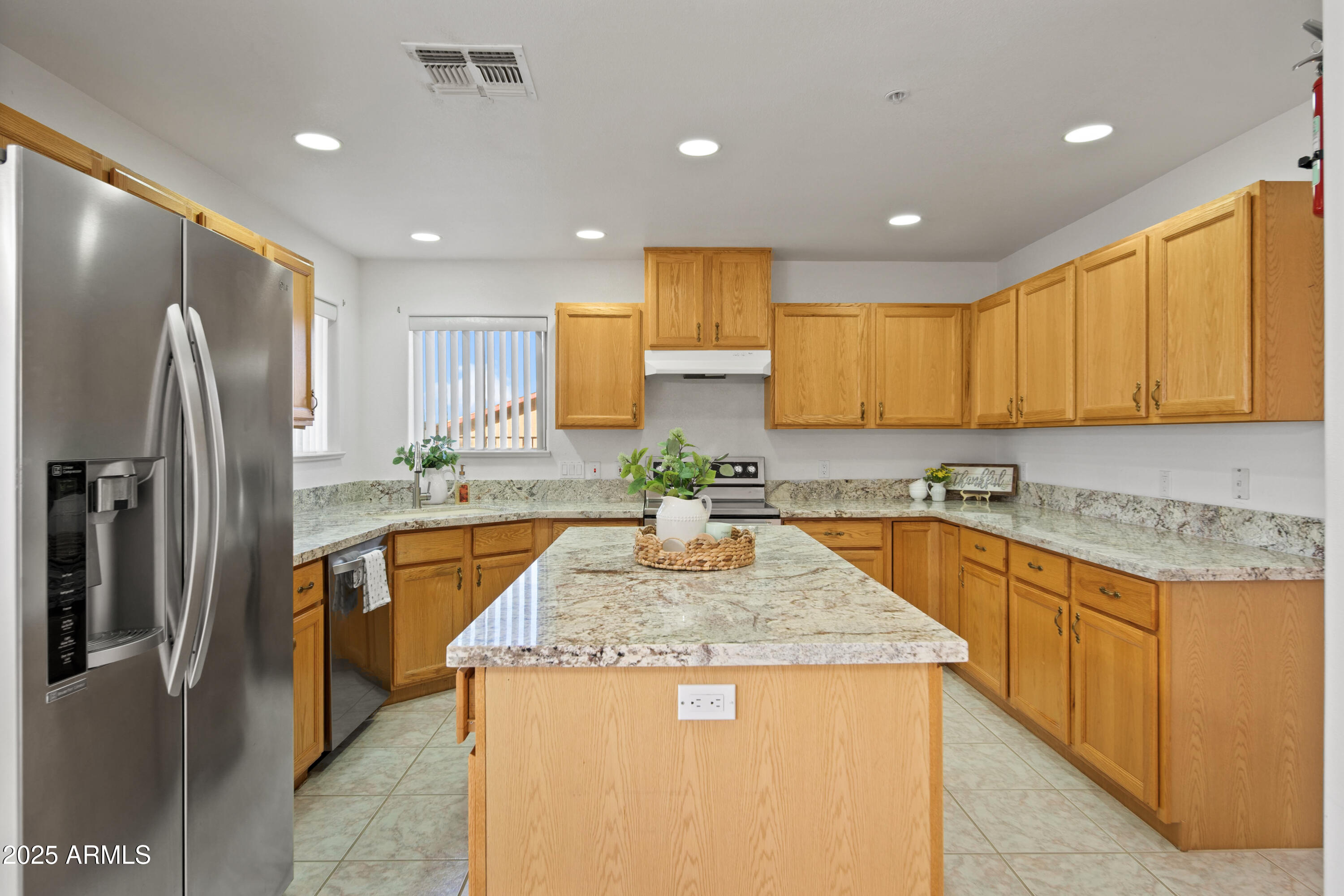 980 W SANTA FE Drive
