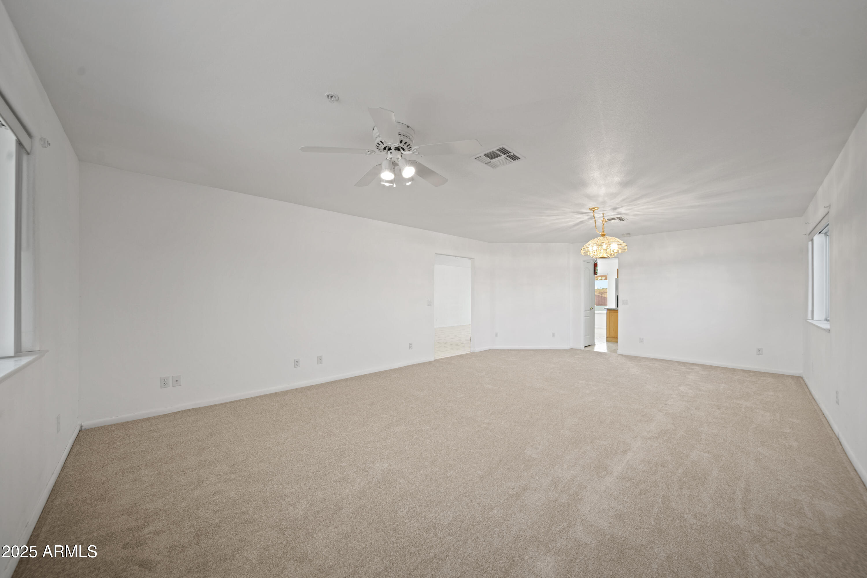 980 W SANTA FE Drive