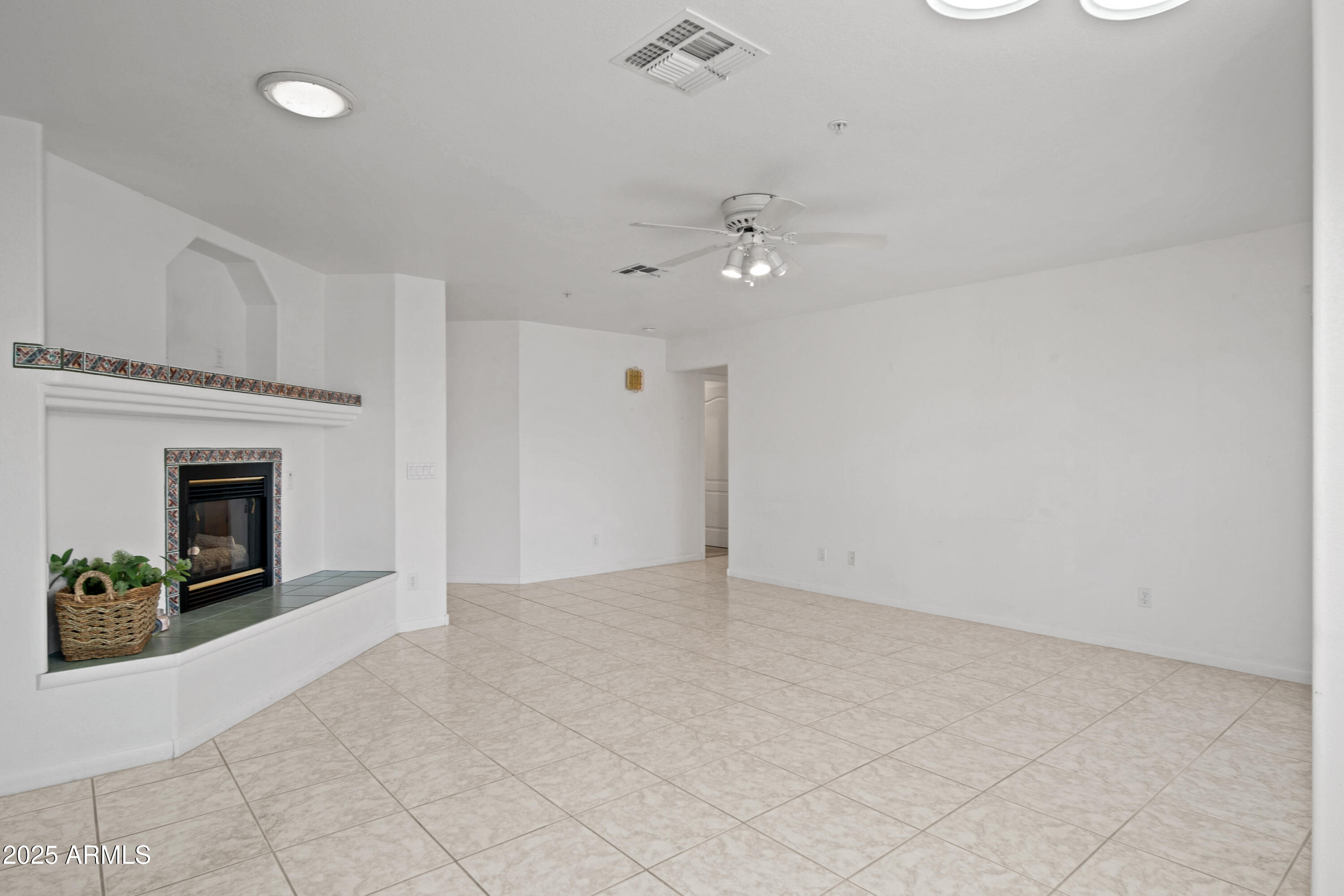 980 W SANTA FE Drive