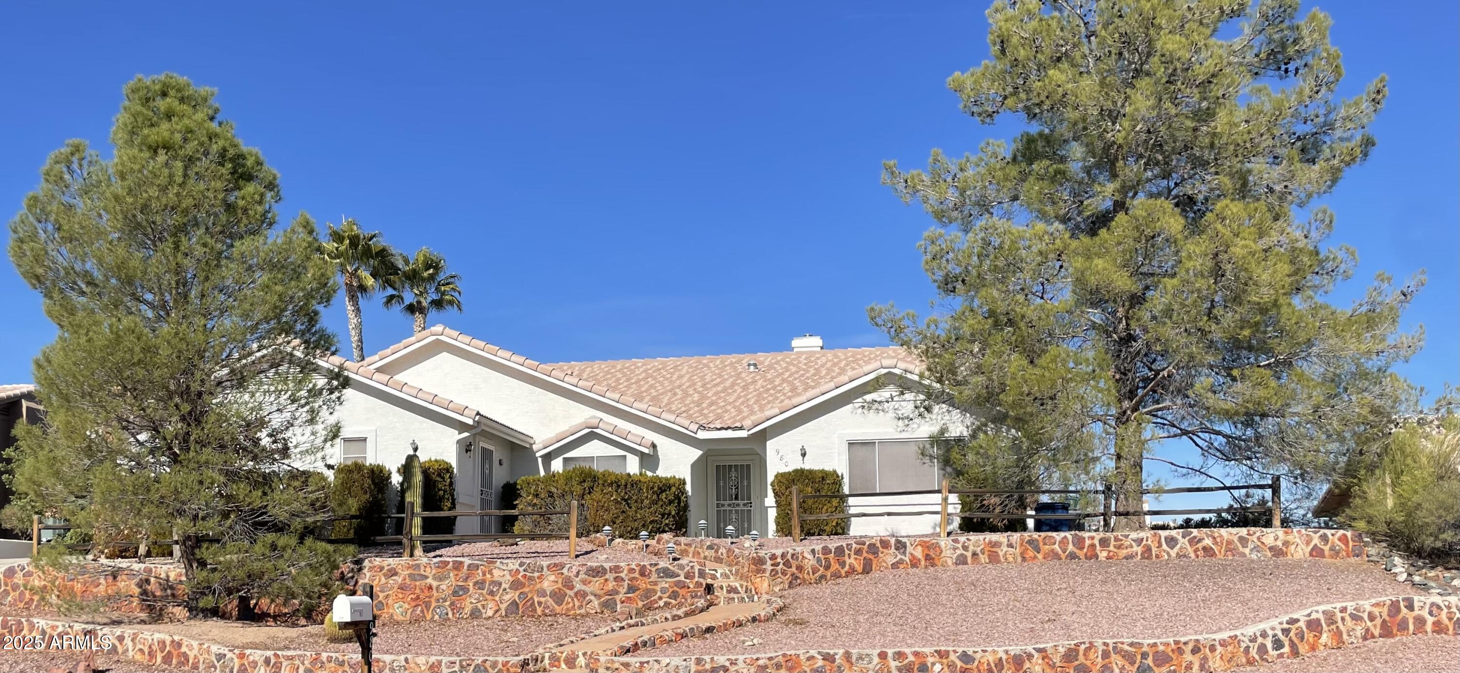 980 W SANTA FE Drive