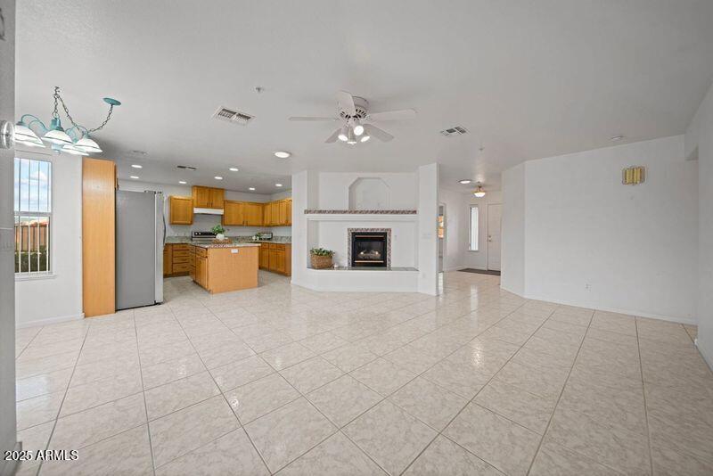 980 W SANTA FE Drive