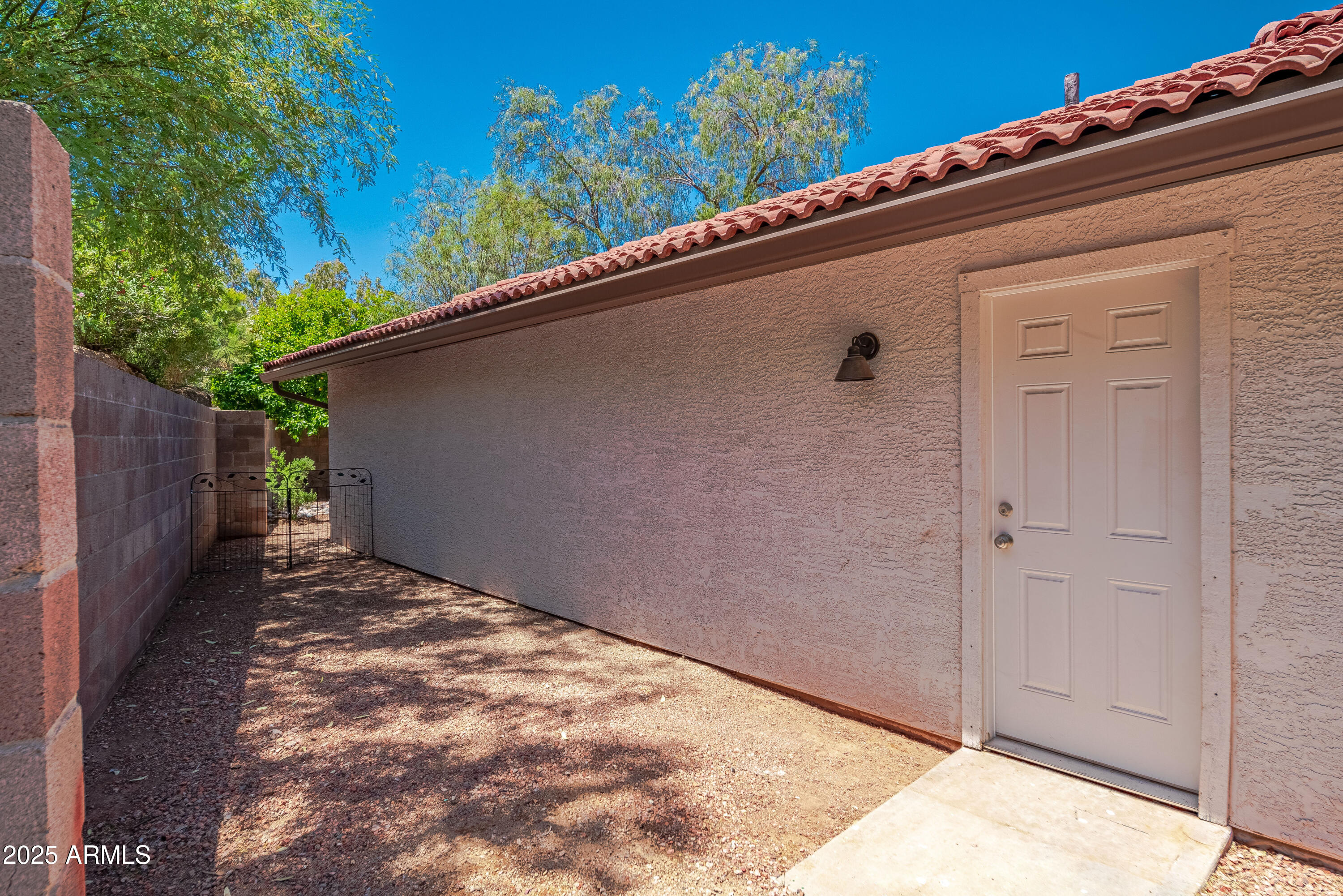 2105 W TERRACE Drive
