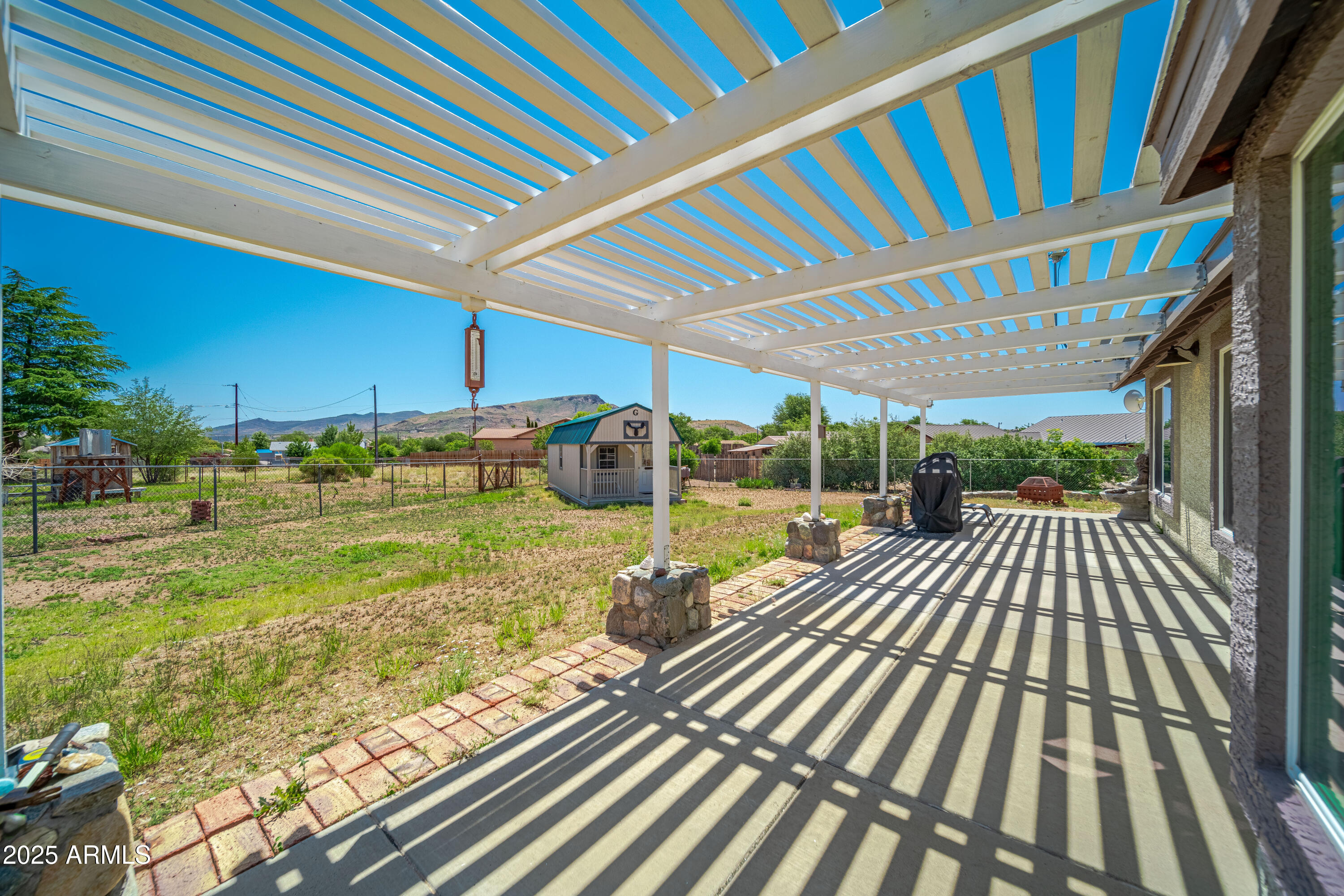 17696 W FOOTHILL Road