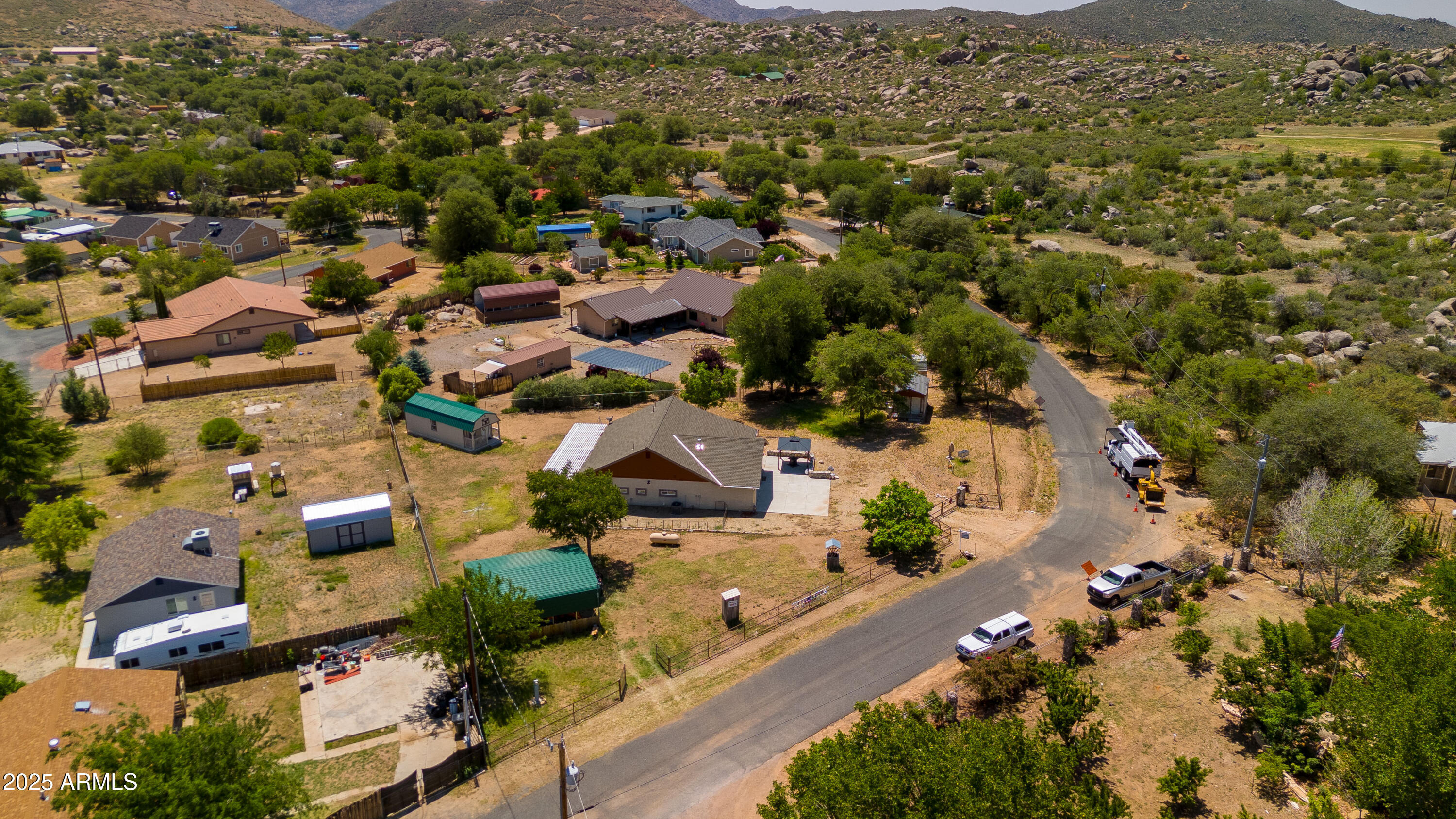 17696 W FOOTHILL Road