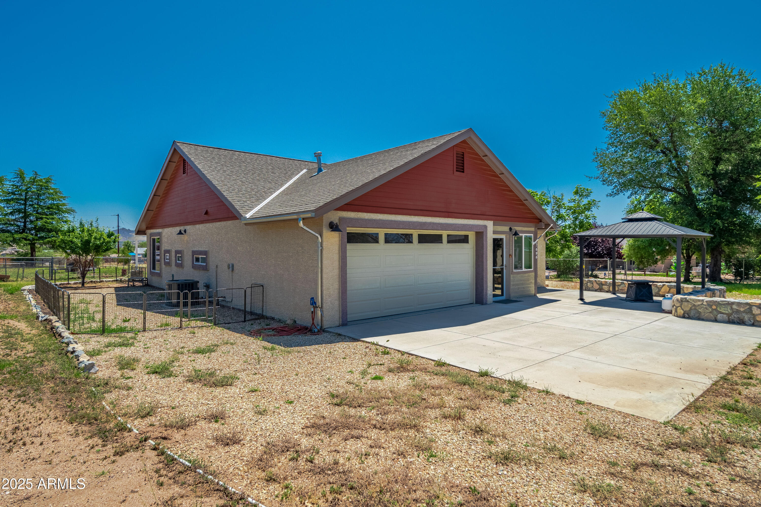 17696 W FOOTHILL Road
