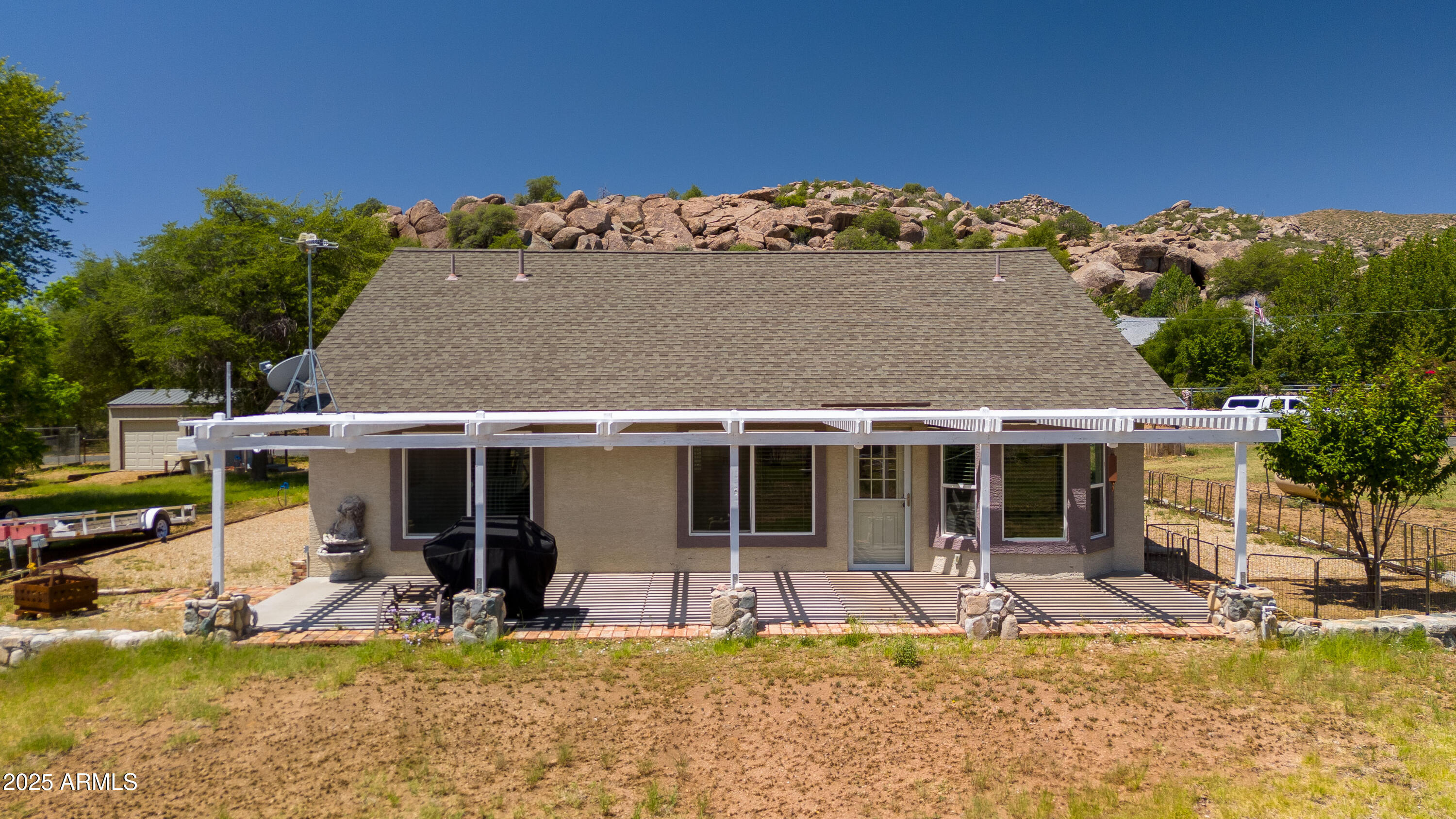 17696 W FOOTHILL Road
