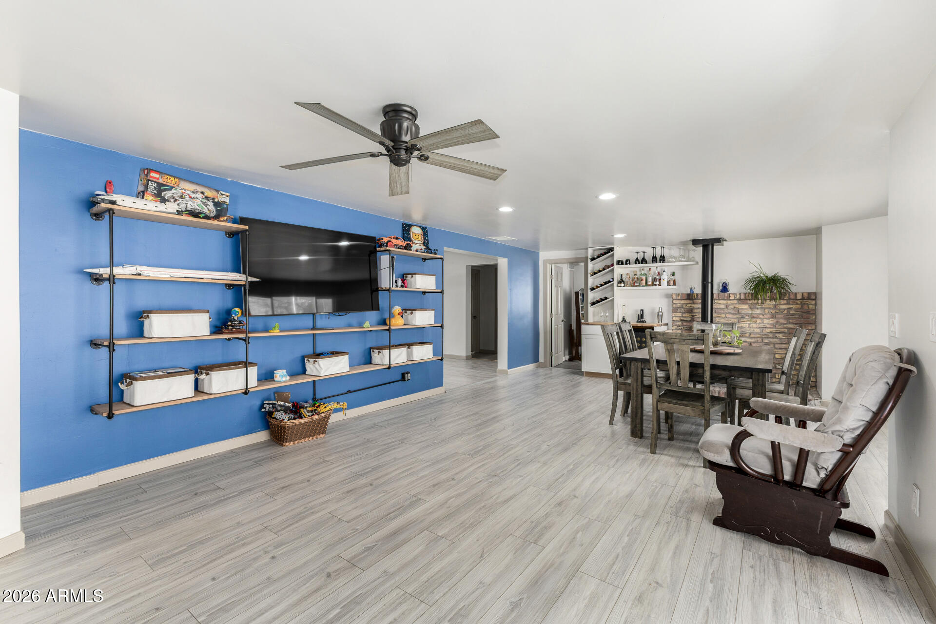 1684 W PALO VERDE Drive
