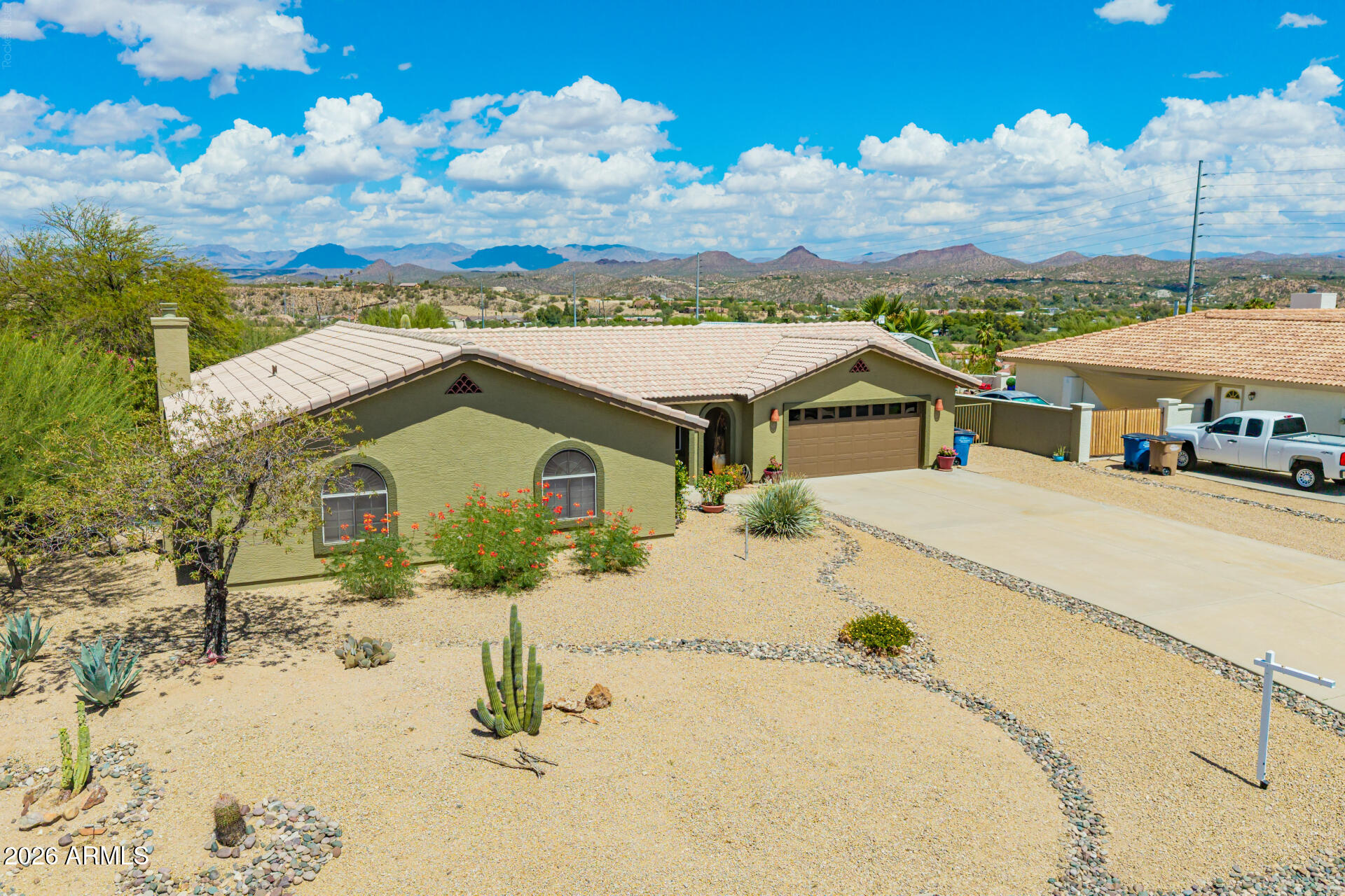 820 SIERRA VISTA Drive