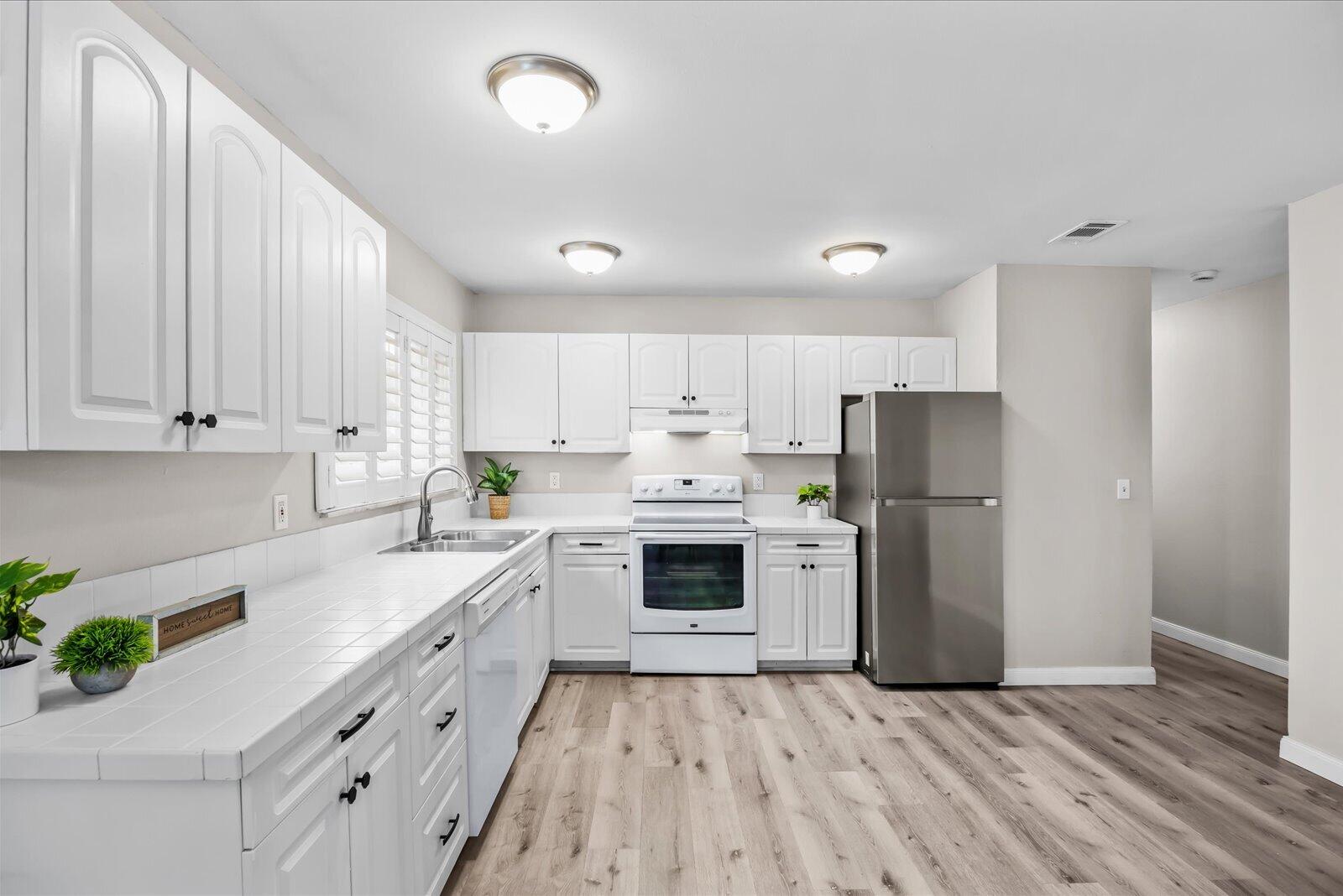 1673 SE Lyngate Drive, Port St. Lucie