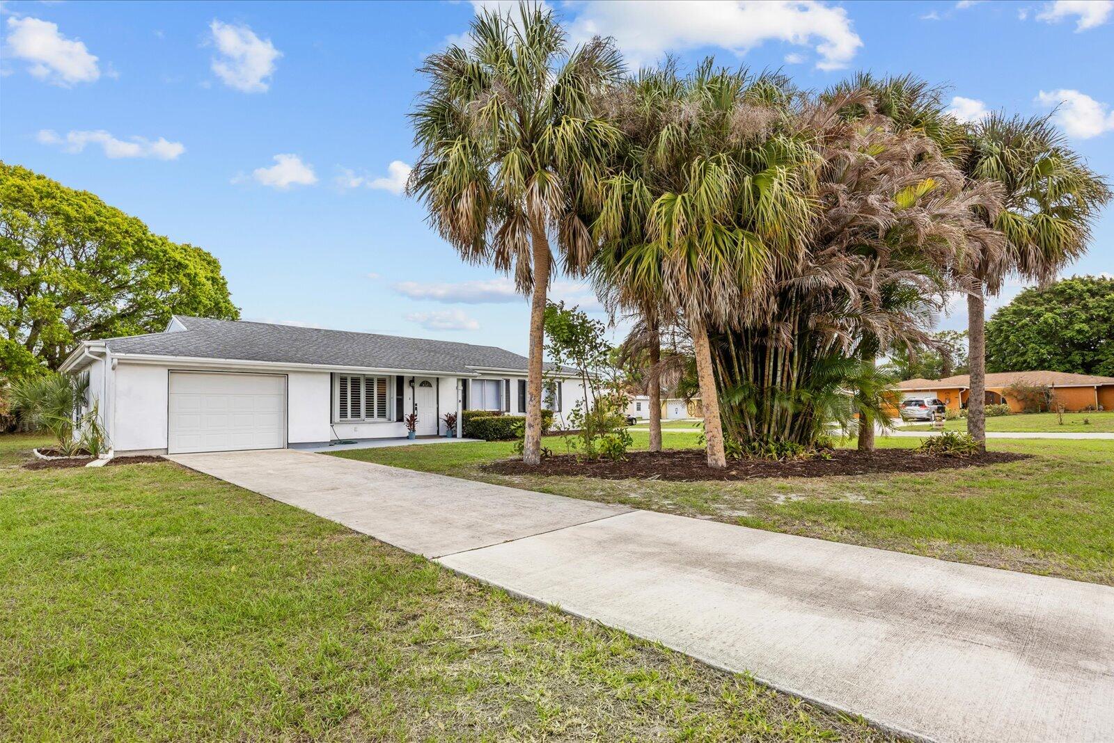 1673 SE Lyngate Drive, Port St. Lucie