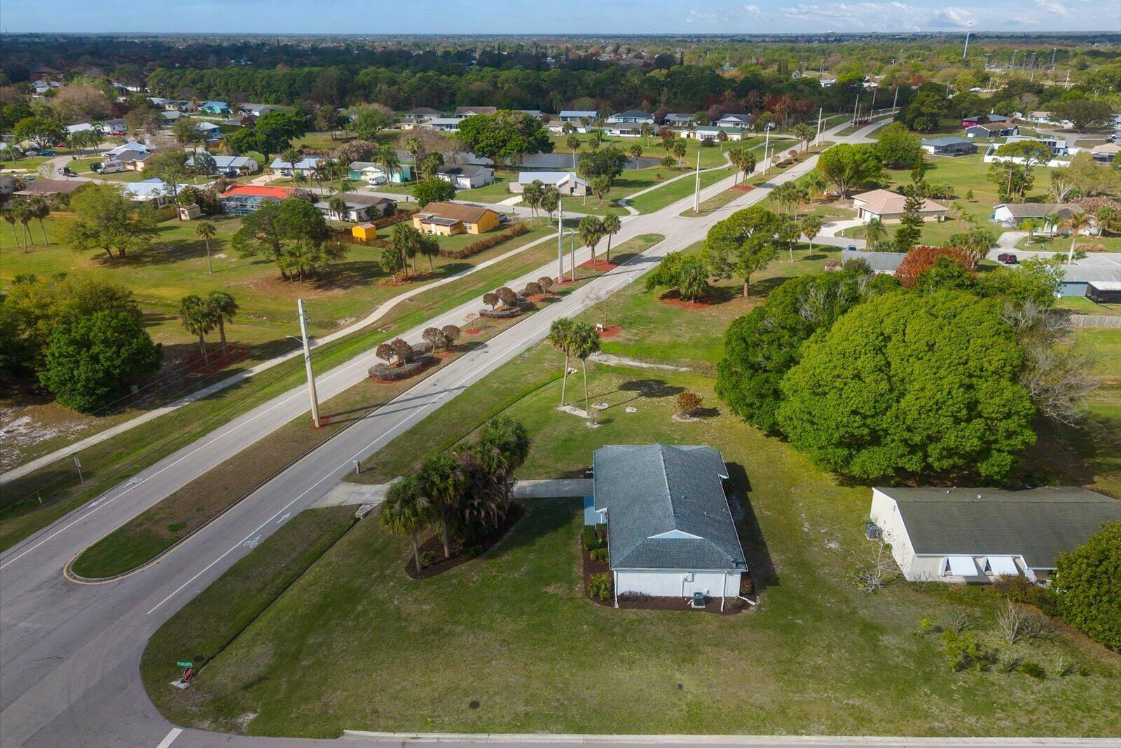 1673 SE Lyngate Drive, Port St. Lucie