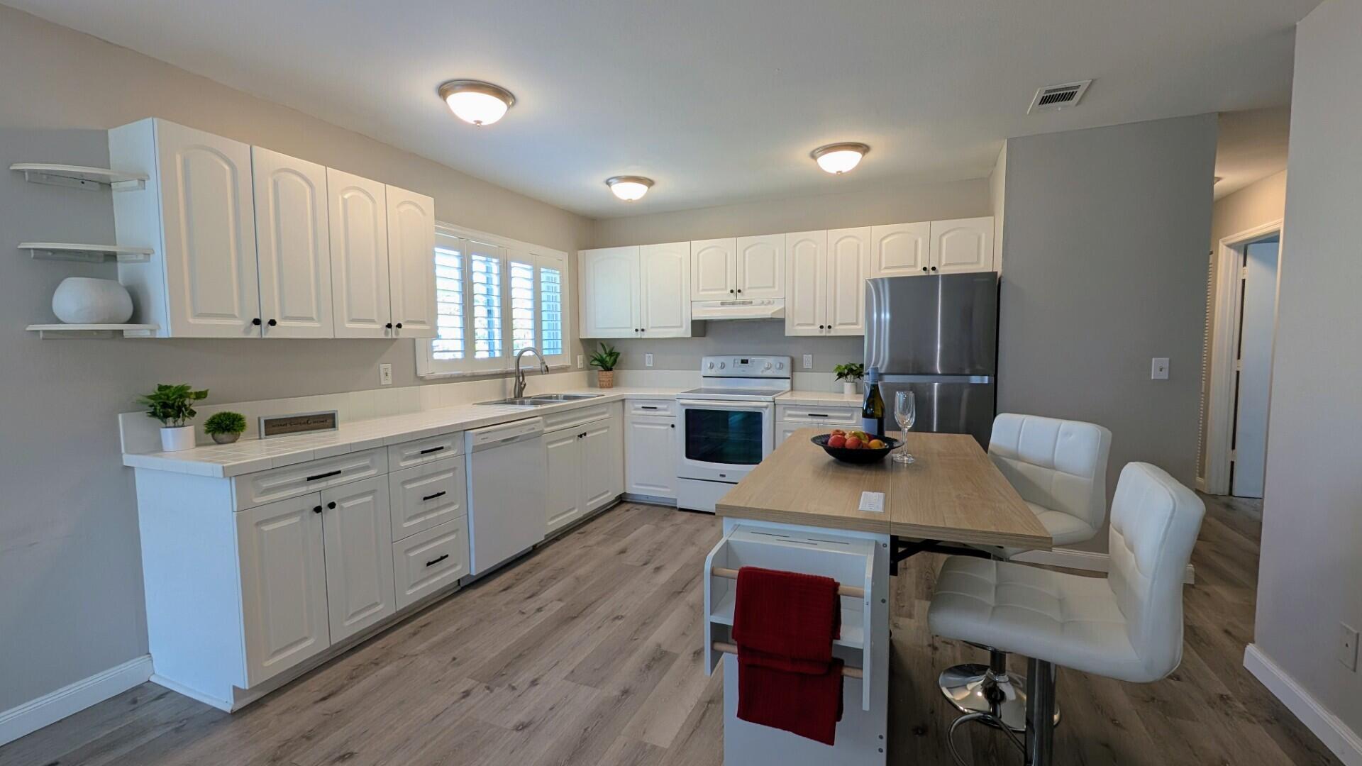 1673 SE Lyngate Drive, Port St. Lucie