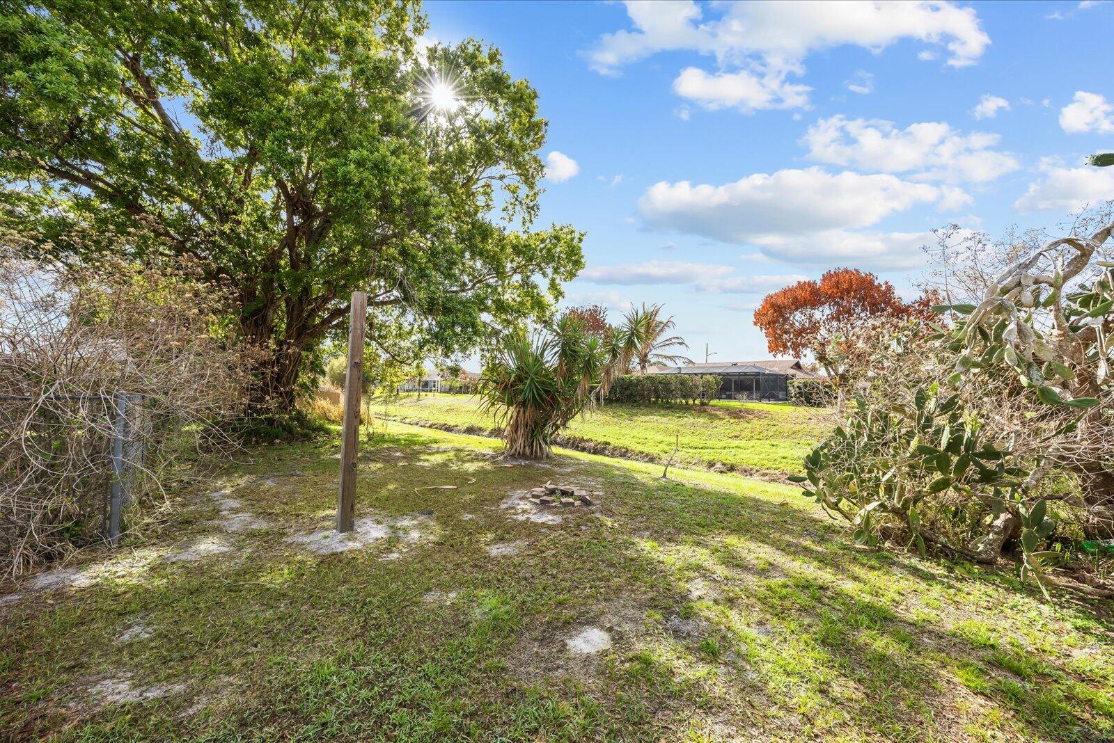 1250 SE Petunia Avenue, Port St. Lucie
