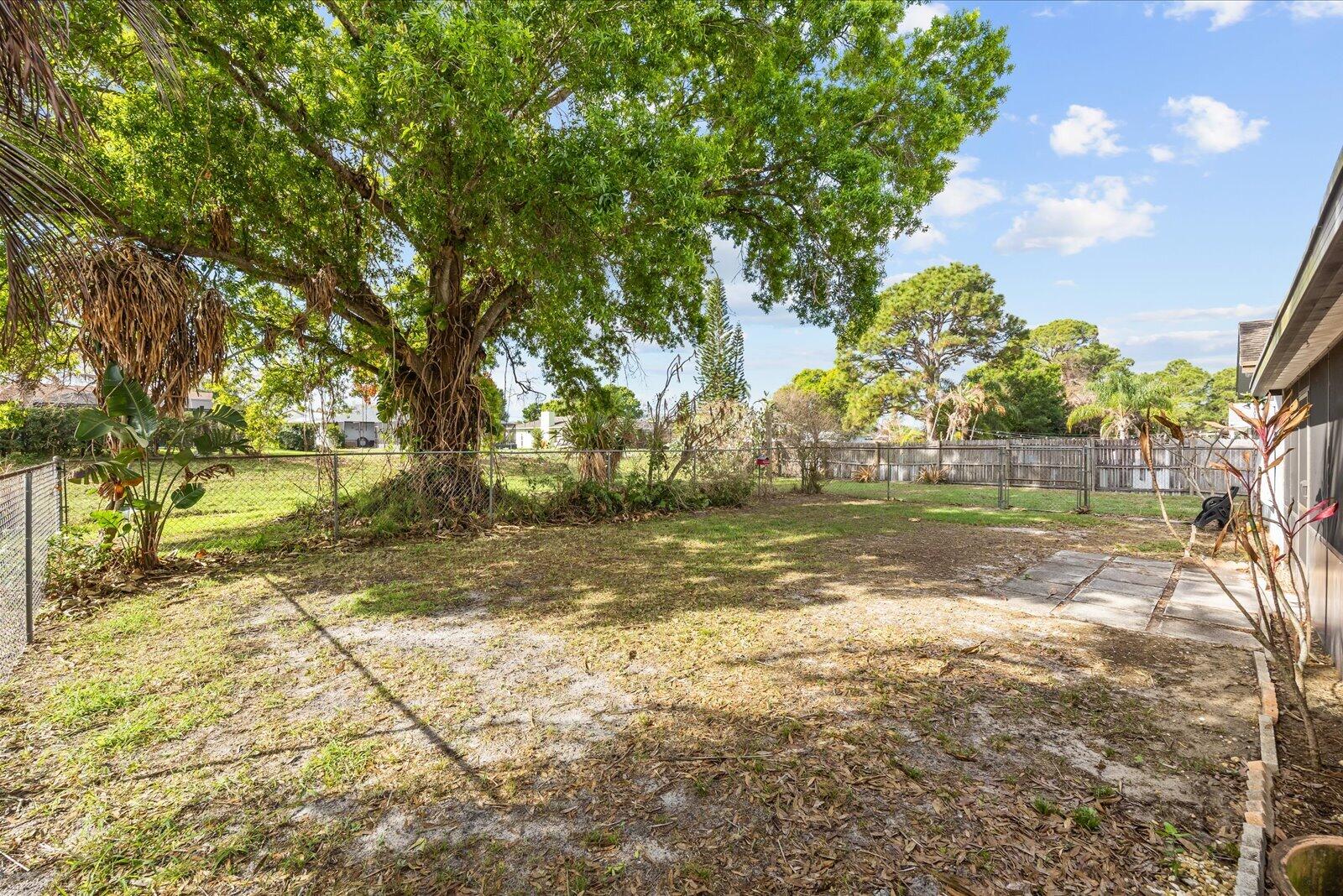 1250 SE Petunia Avenue, Port St. Lucie