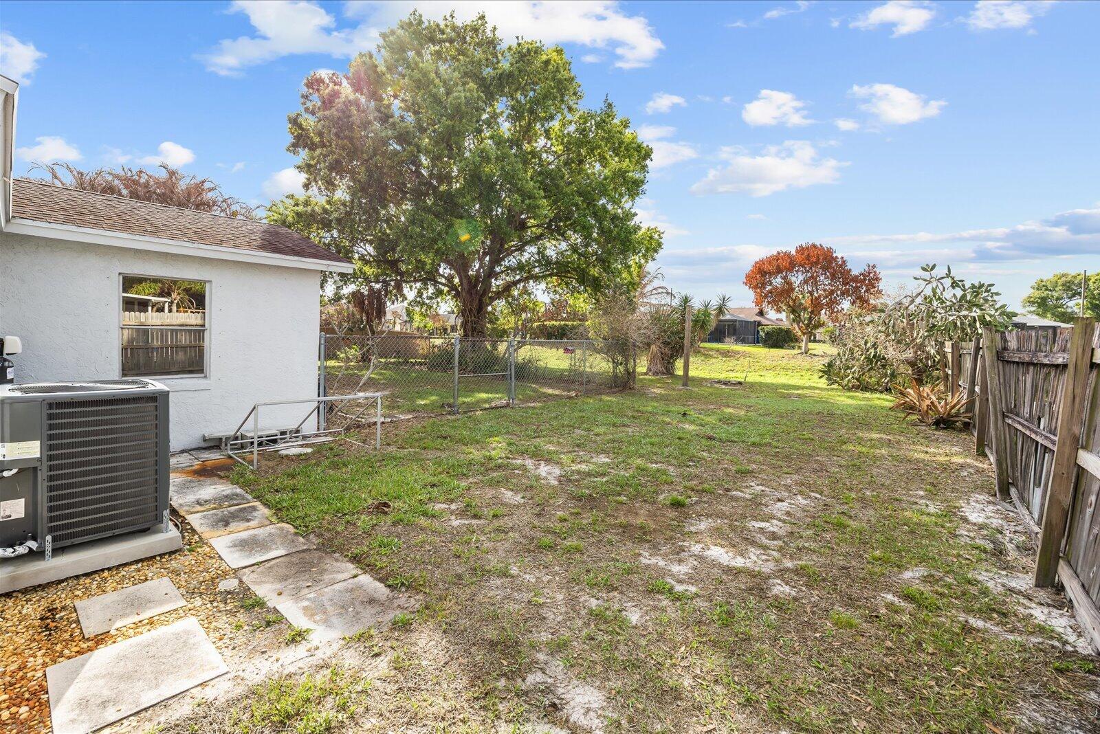 1250 SE Petunia Avenue, Port St. Lucie