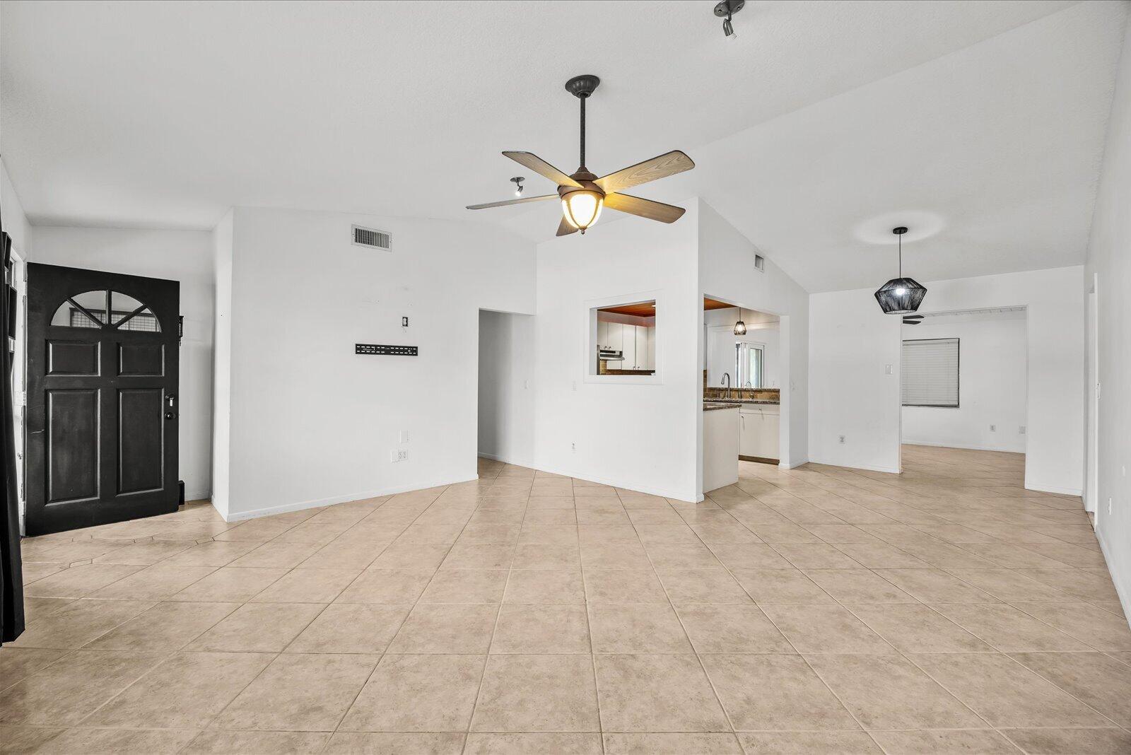 1250 SE Petunia Avenue, Port St. Lucie