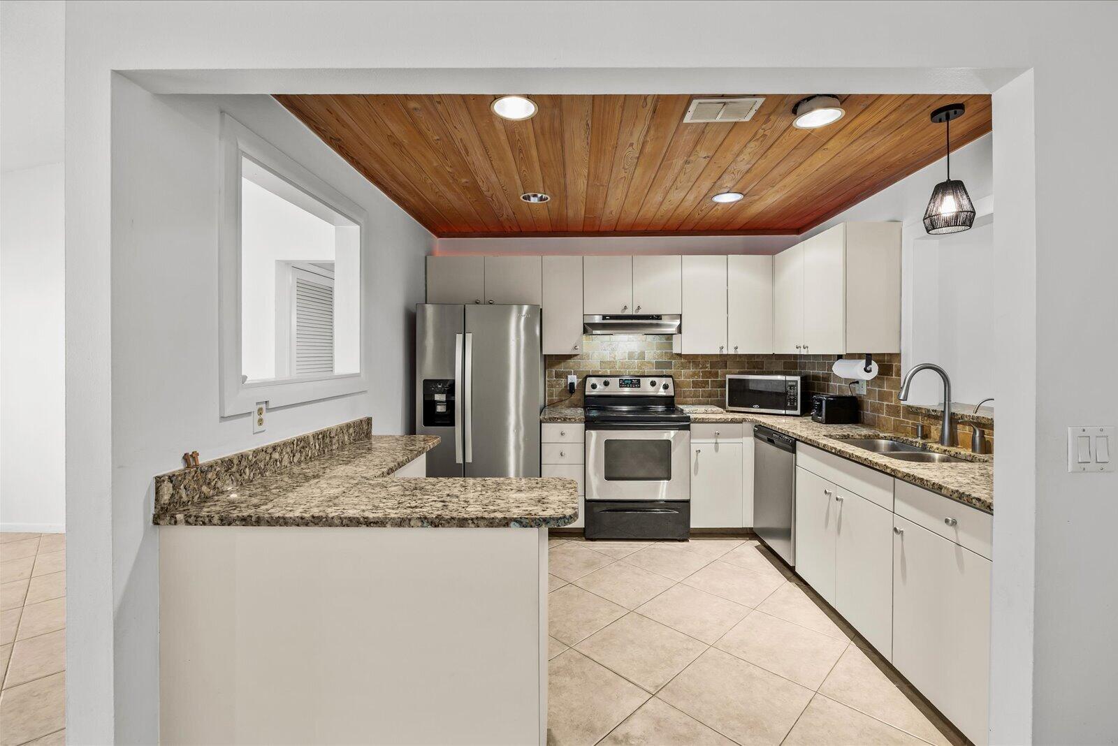 1250 SE Petunia Avenue, Port St. Lucie