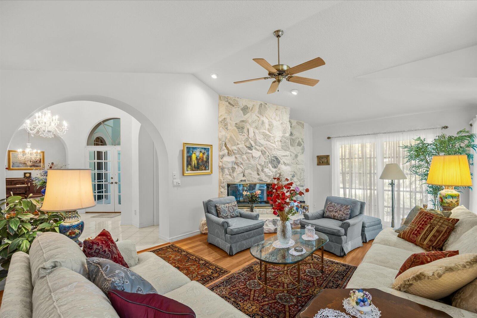 340 SE Saint Lucie Boulevard