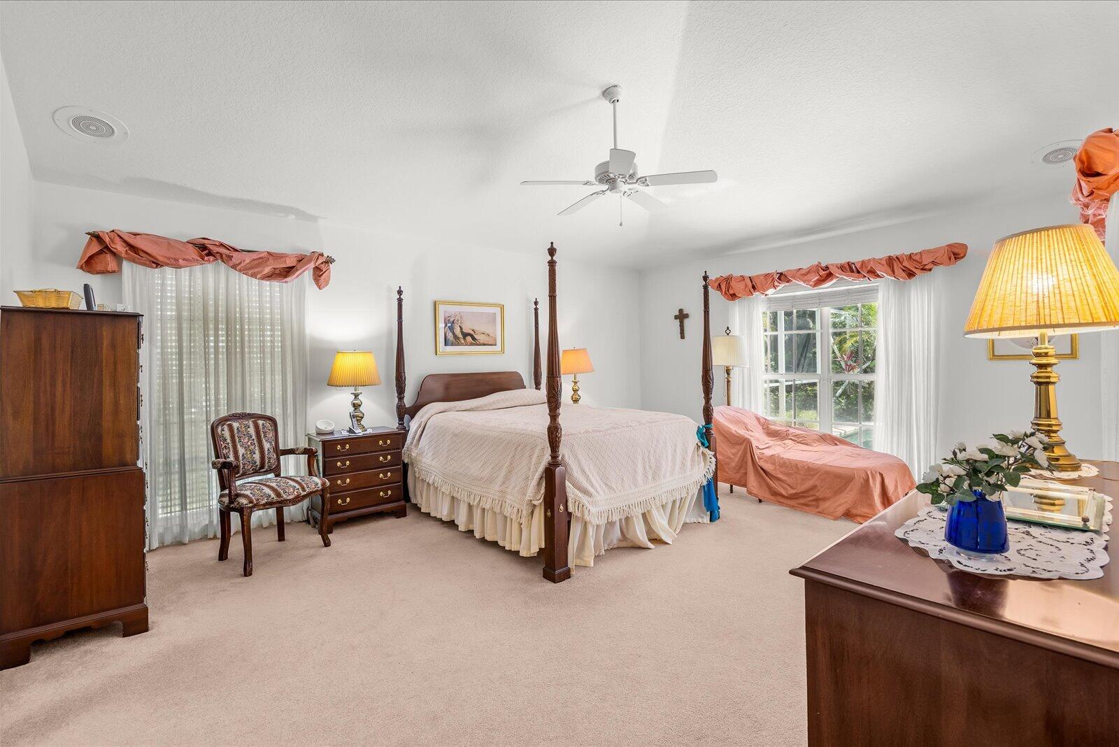 340 SE Saint Lucie Boulevard
