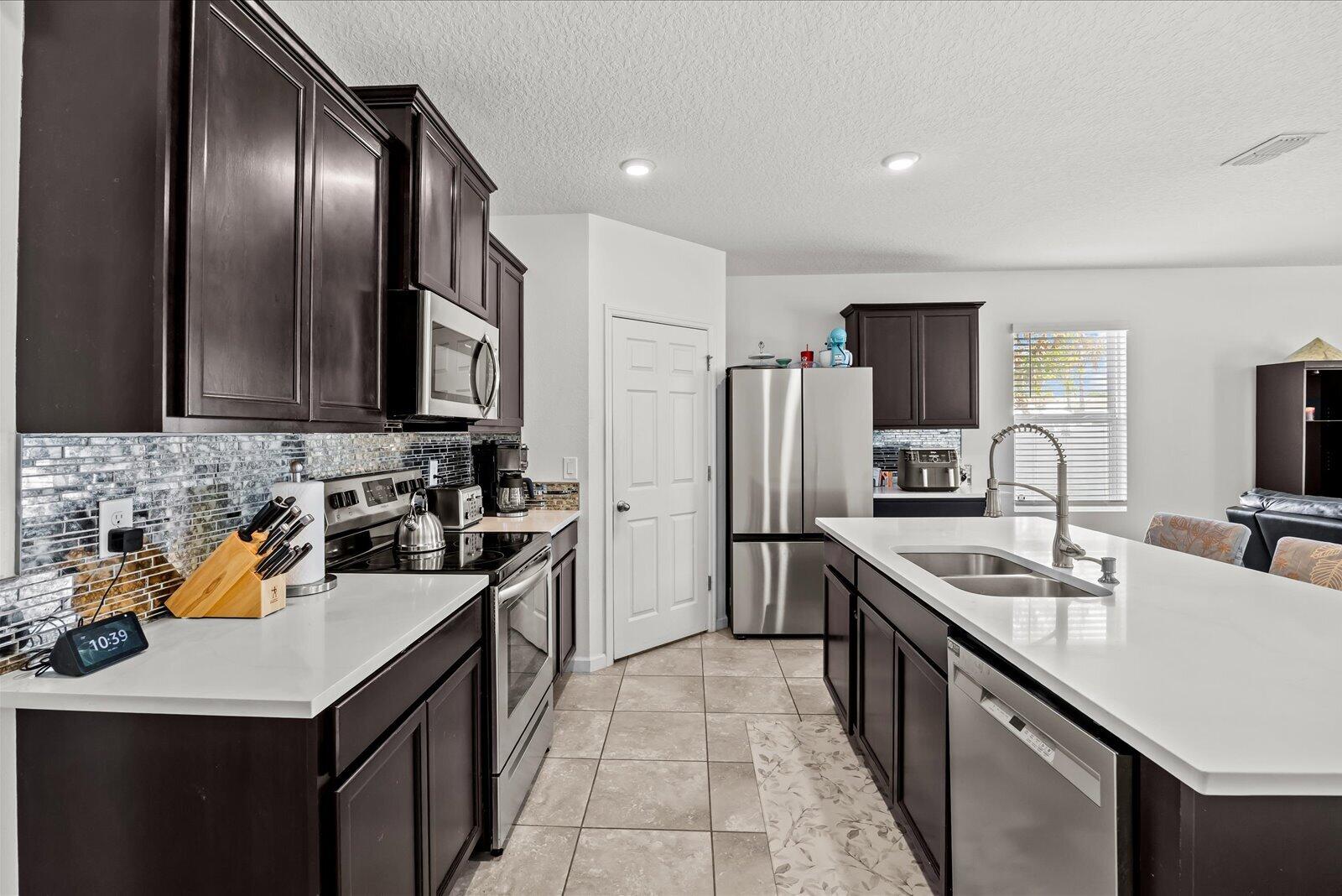 1749 SW Alberca Lane, Port St. Lucie