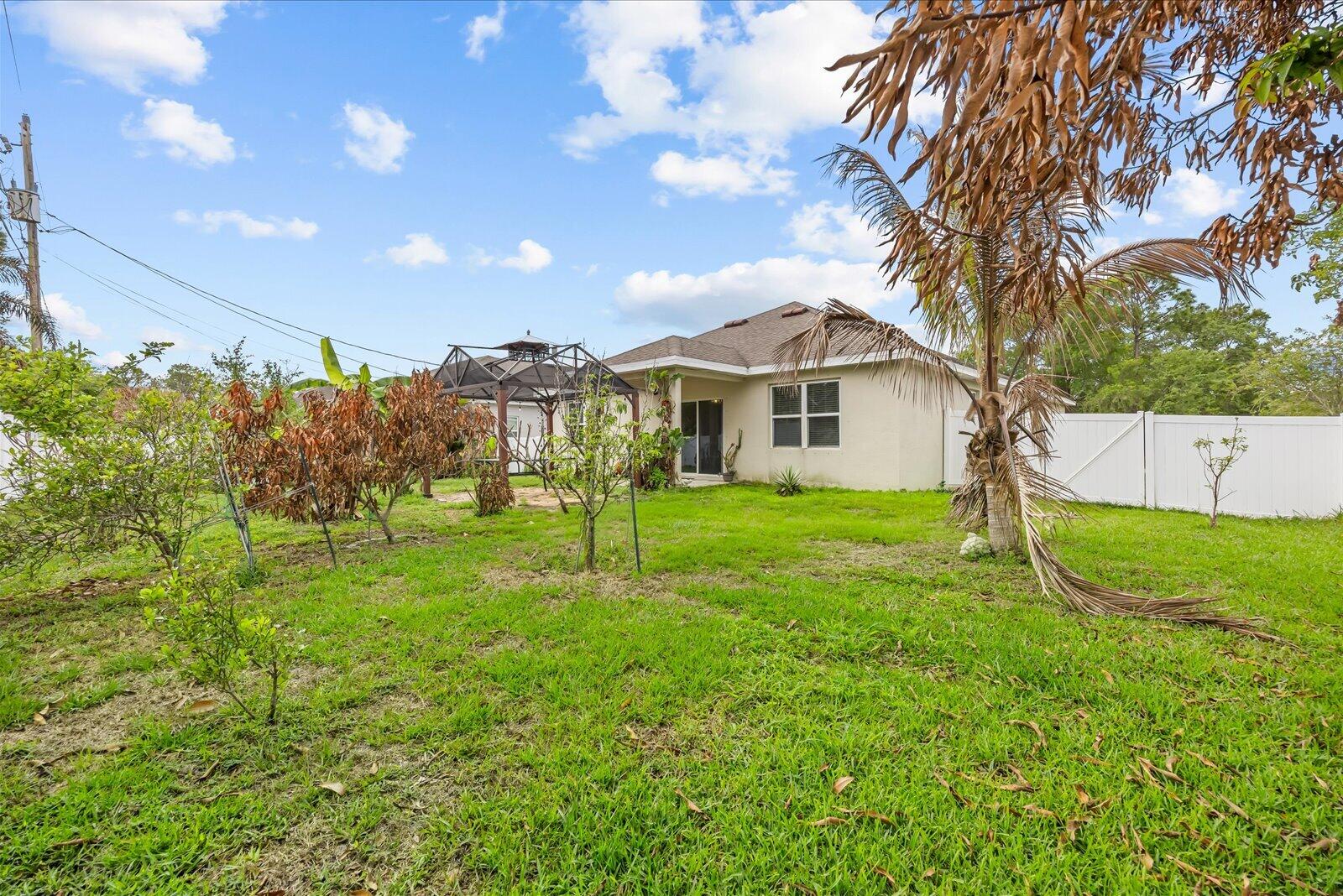 1749 SW Alberca Lane, Port St. Lucie