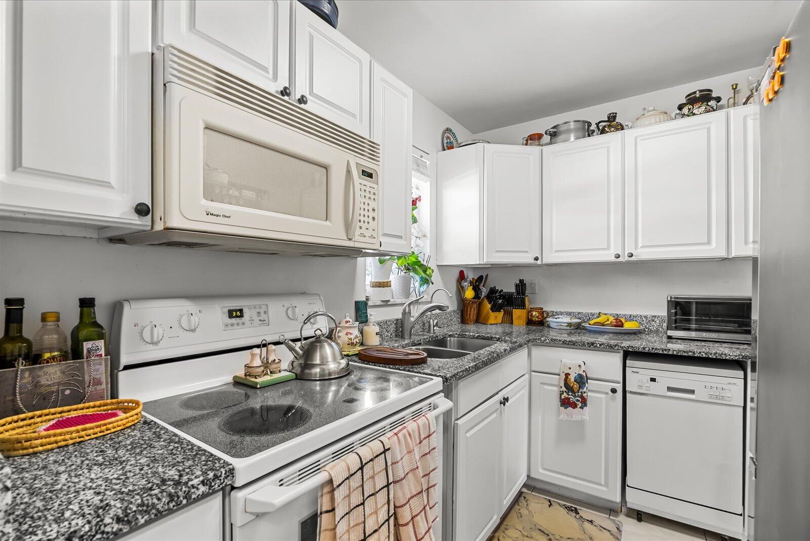 1943 SW Palm City Road 22-d
