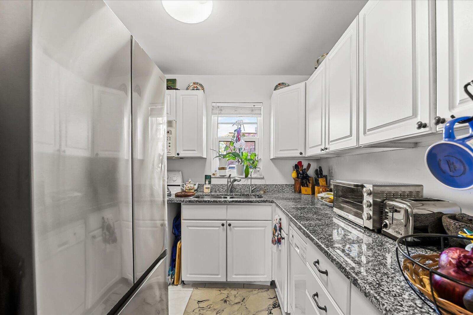 1943 SW Palm City Road 22-d