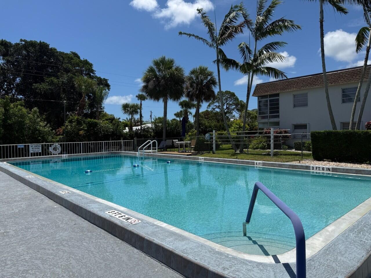2950 SE Ocean Boulevard 10-2