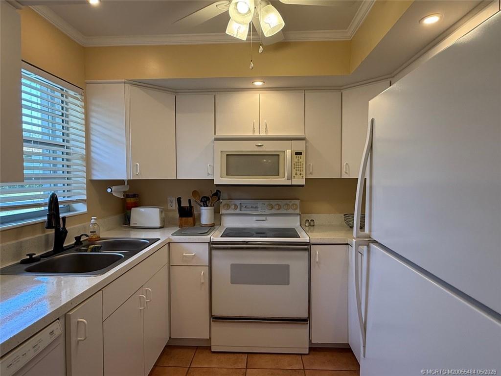 2950 SE Ocean Boulevard 10-2
