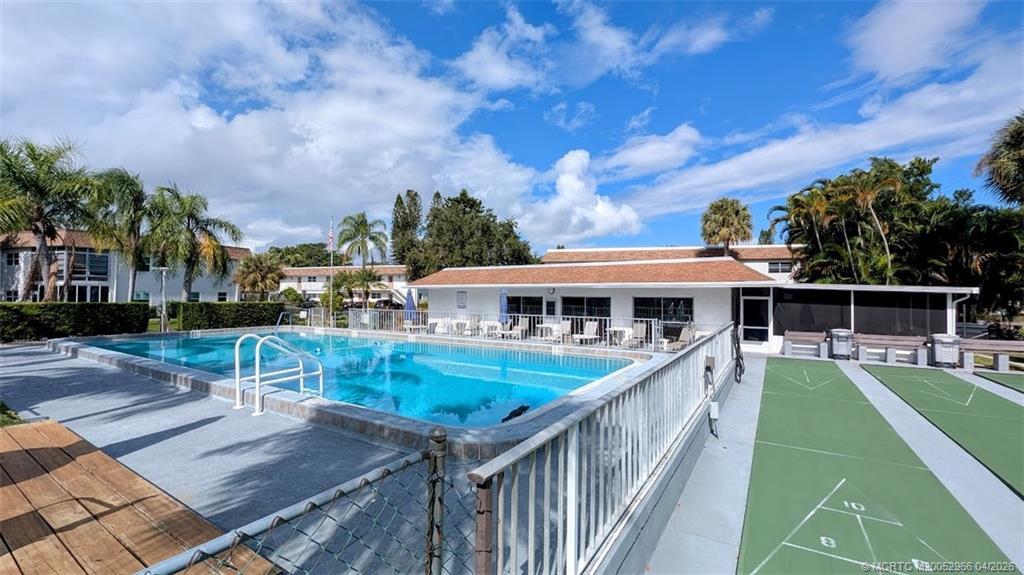 2950 SE Ocean Boulevard 5-2