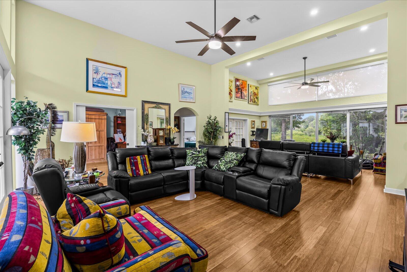 1515 NW Sawgrass Way