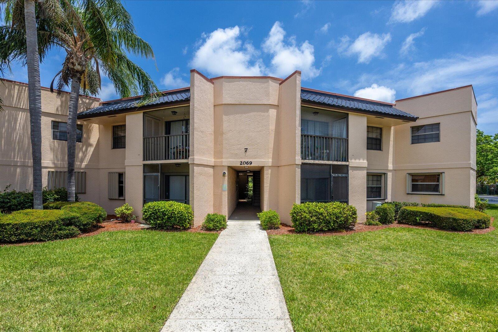 2069 NE Collins Circle 7-50