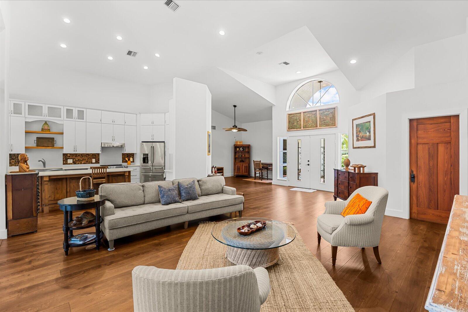 2001 NW Laurel Oak Lane