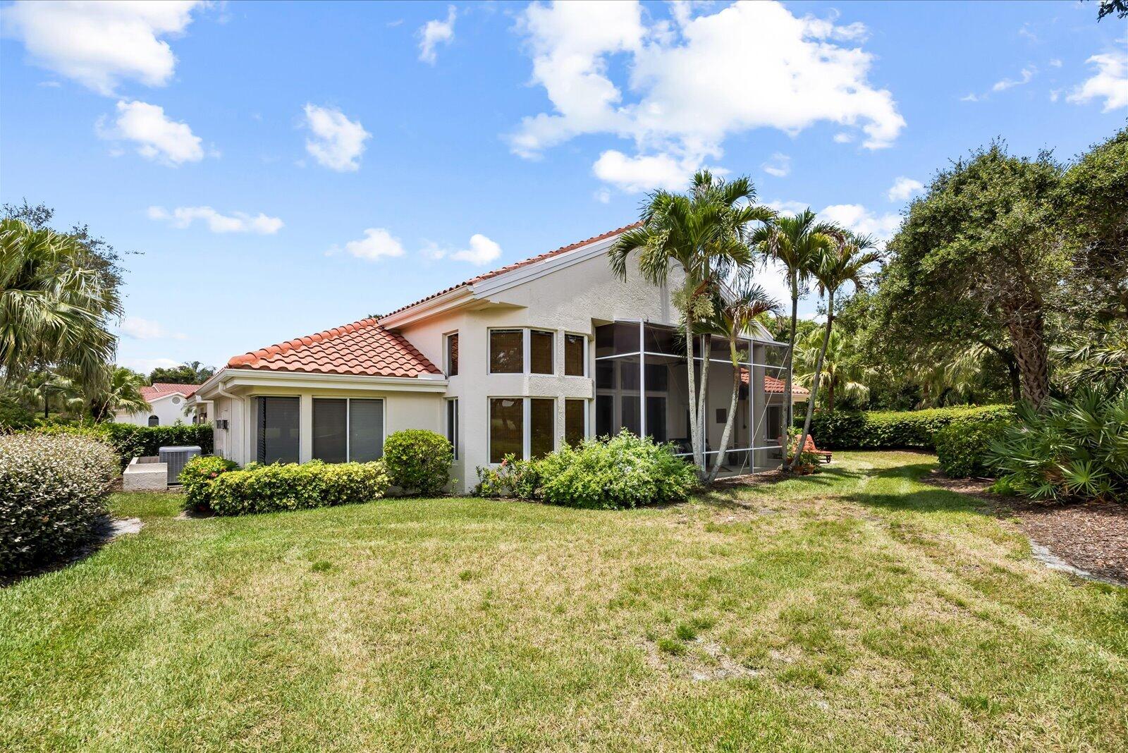 2001 NW Laurel Oak Lane