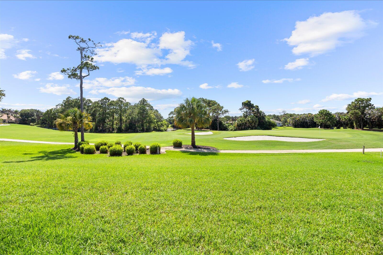 896 SW Squire Johns Lane